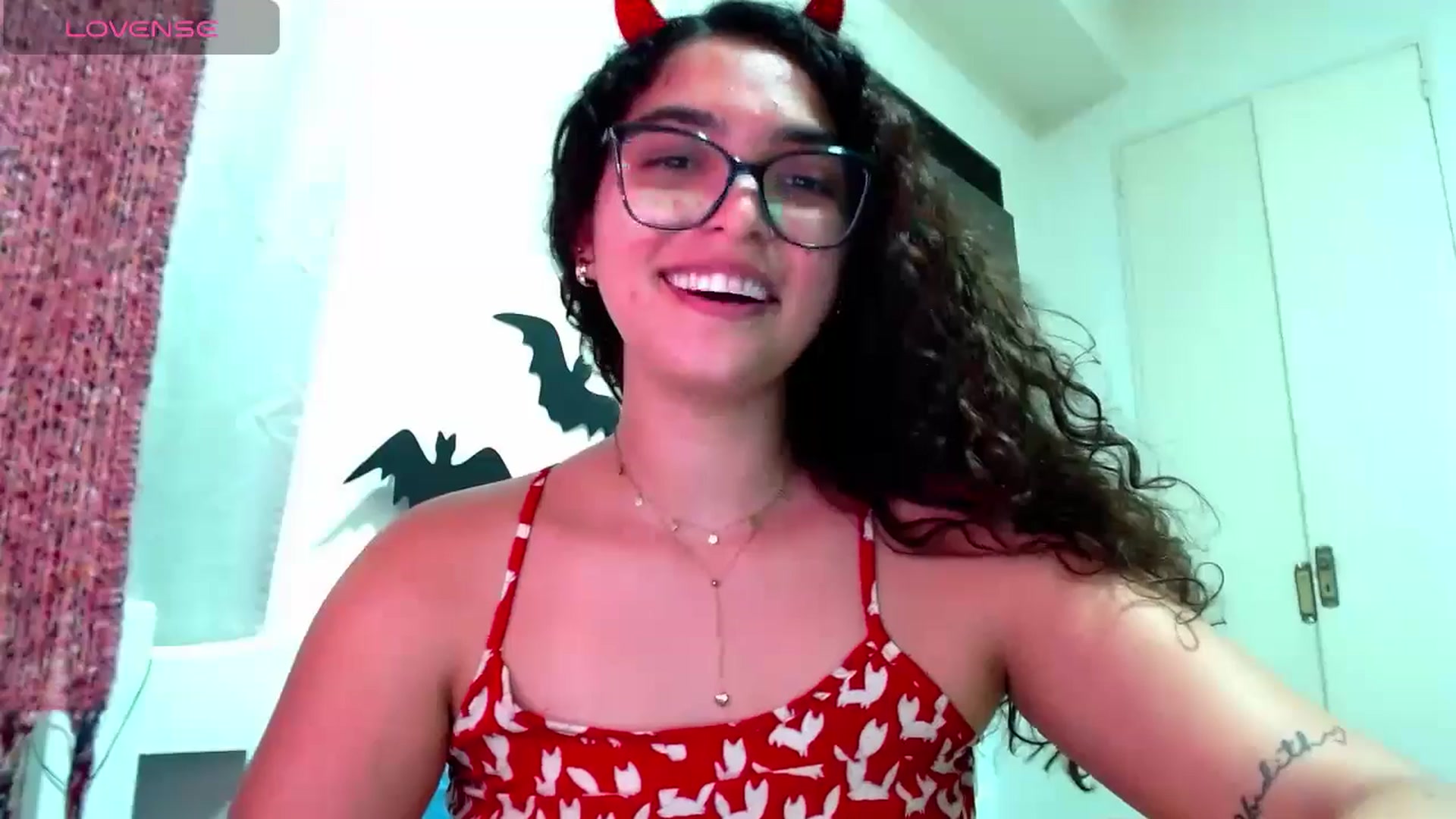 Gallery image thumbnail from Ariagaleo's myfreecams stream on, 11/13/2024, 23:14 image 18 of 20