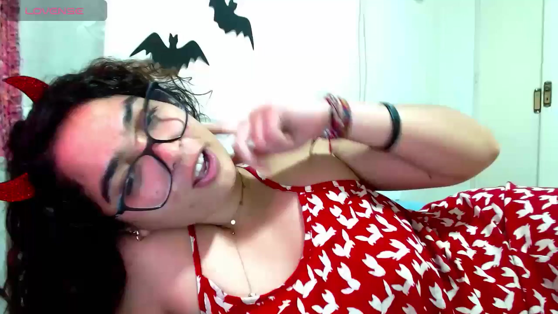 Gallery image thumbnail from Ariagaleo's myfreecams stream on, 11/13/2024, 23:29 image 13 of 20