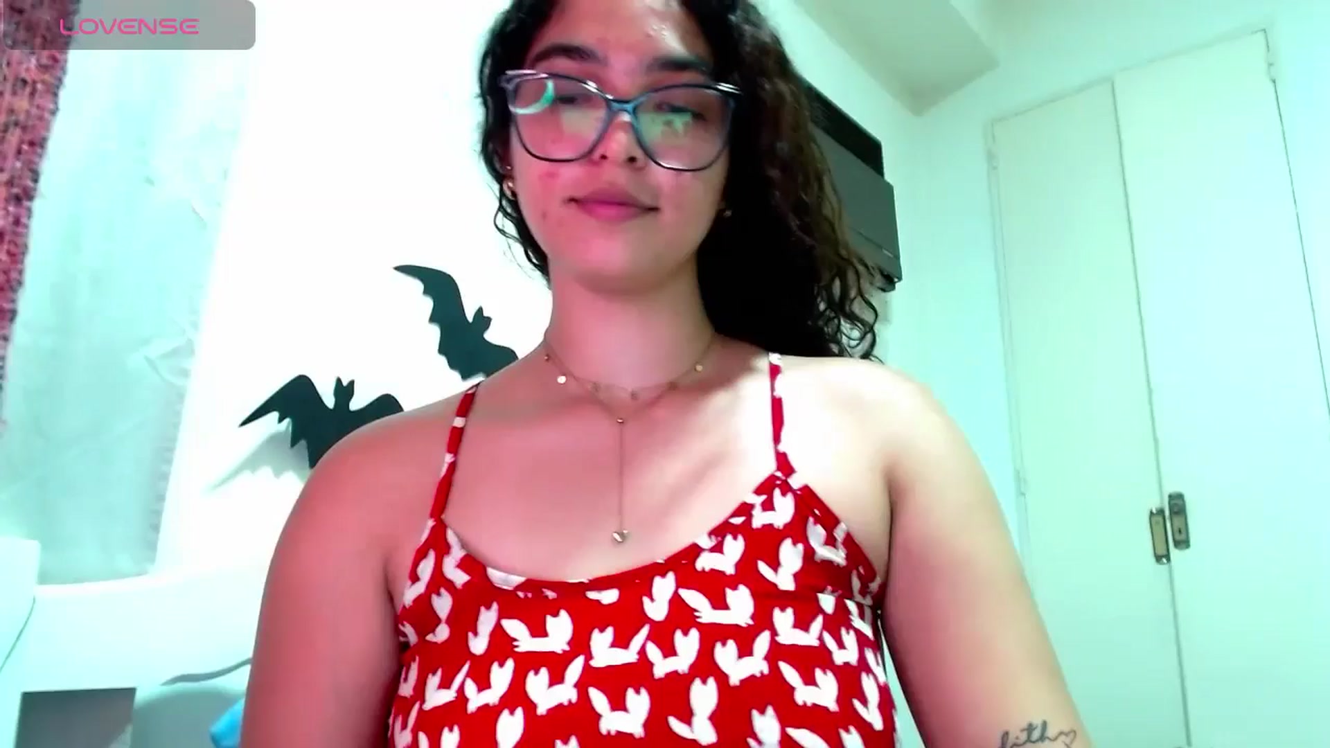Gallery image thumbnail from Ariagaleo's myfreecams stream on, 11/13/2024, 23:29 image 1 of 20