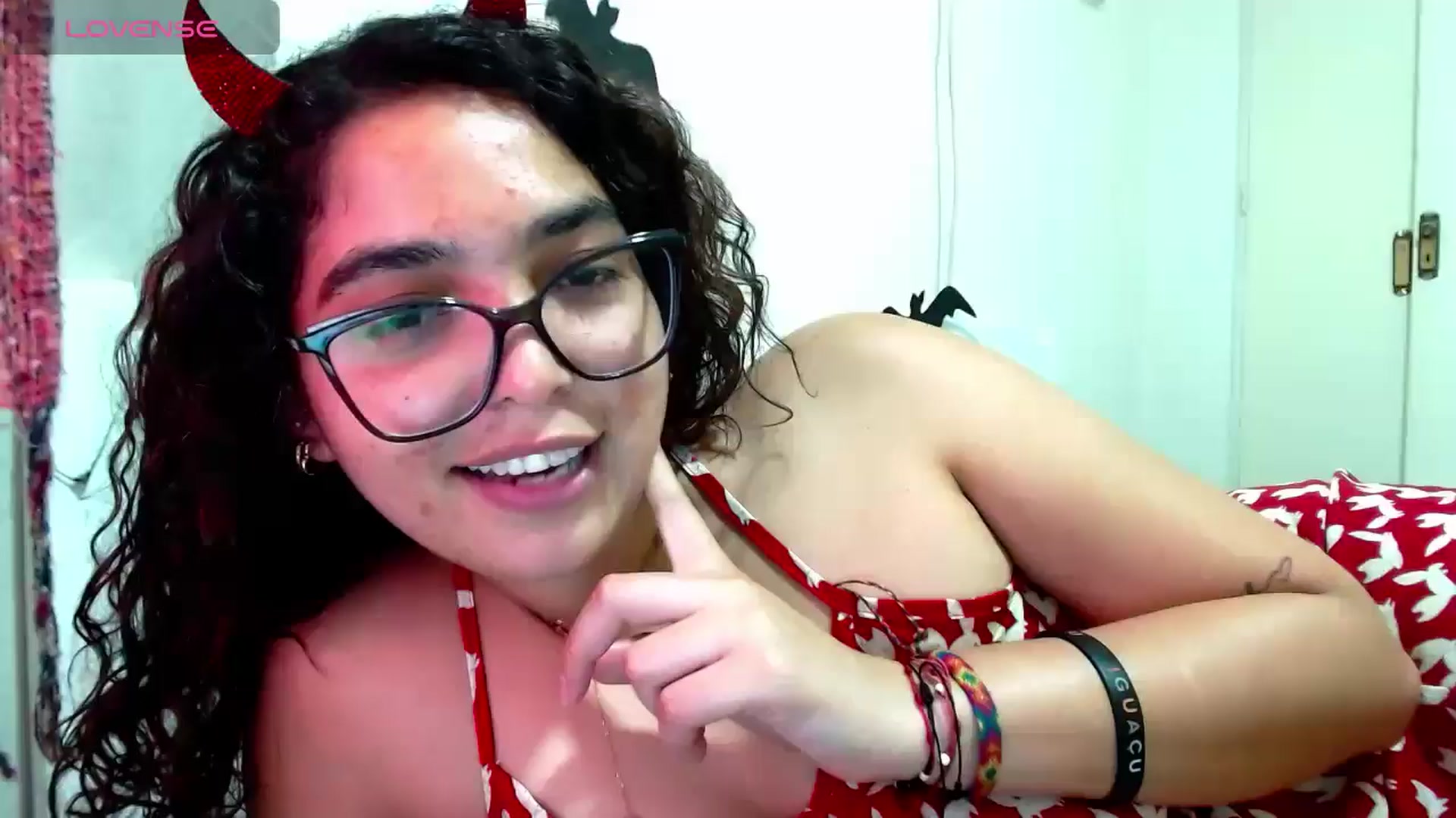 Gallery image thumbnail from Ariagaleo's myfreecams stream on, 11/13/2024, 23:29 image 14 of 20
