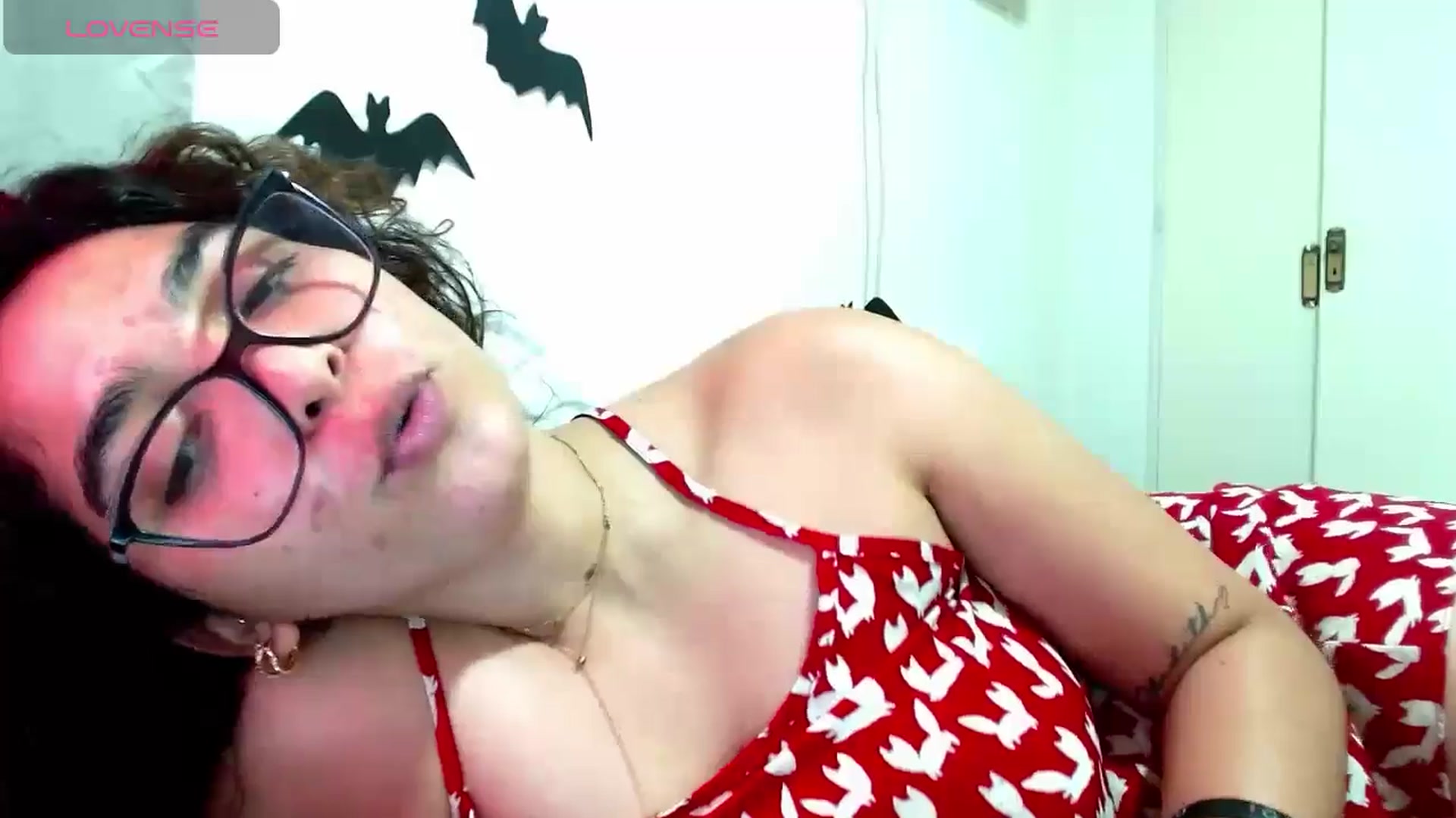 Gallery image thumbnail from Ariagaleo's myfreecams stream on, 11/13/2024, 23:29 image 7 of 20