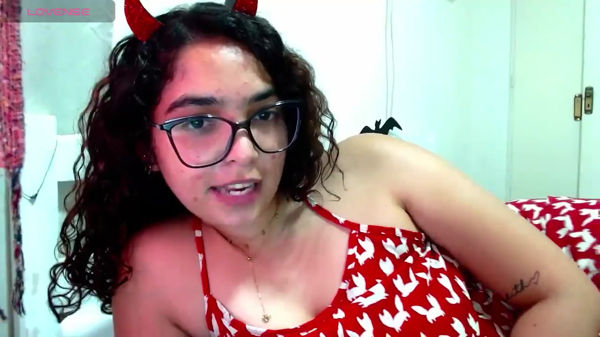 Gallery image thumbnail from Ariagaleo's myfreecams stream on, 11/13/2024, 23:29 image 9 of 20