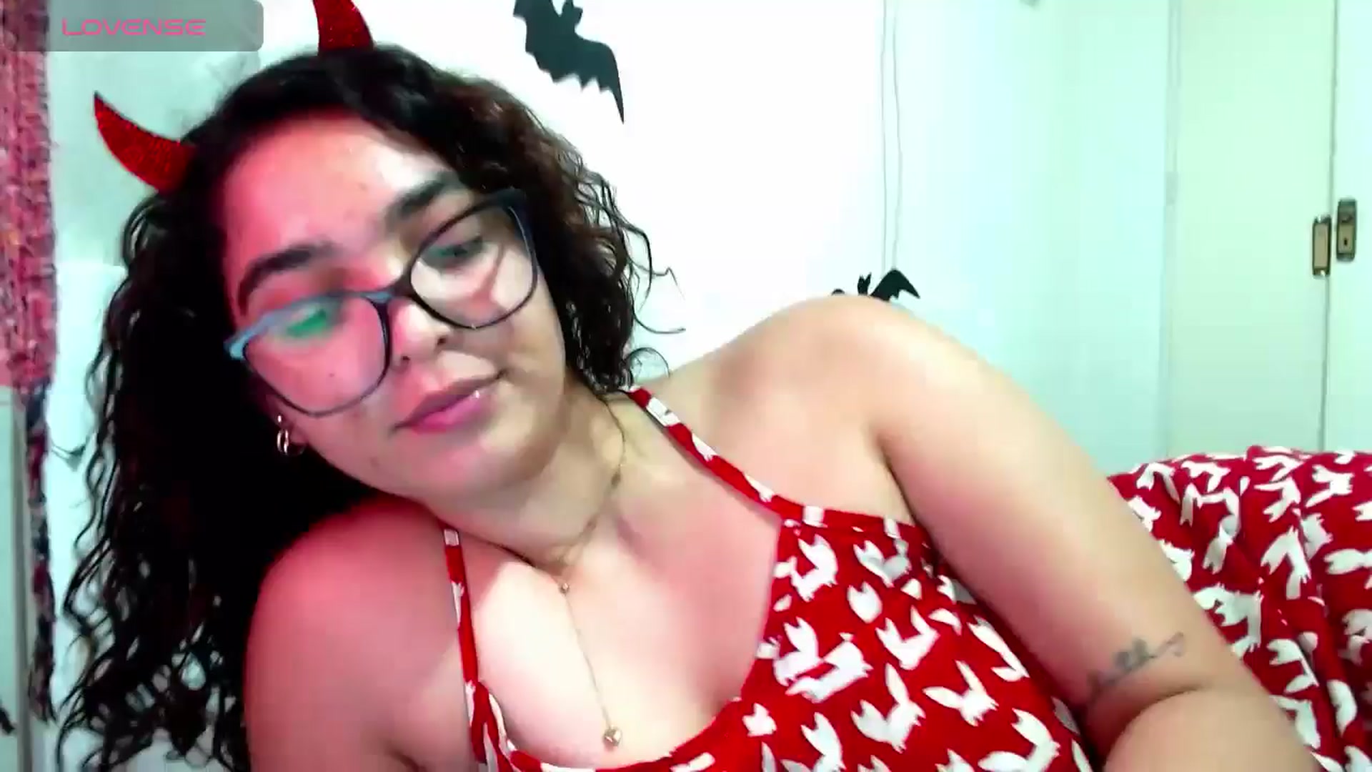 Gallery image thumbnail from Ariagaleo's myfreecams stream on, 11/13/2024, 23:29 image 8 of 20