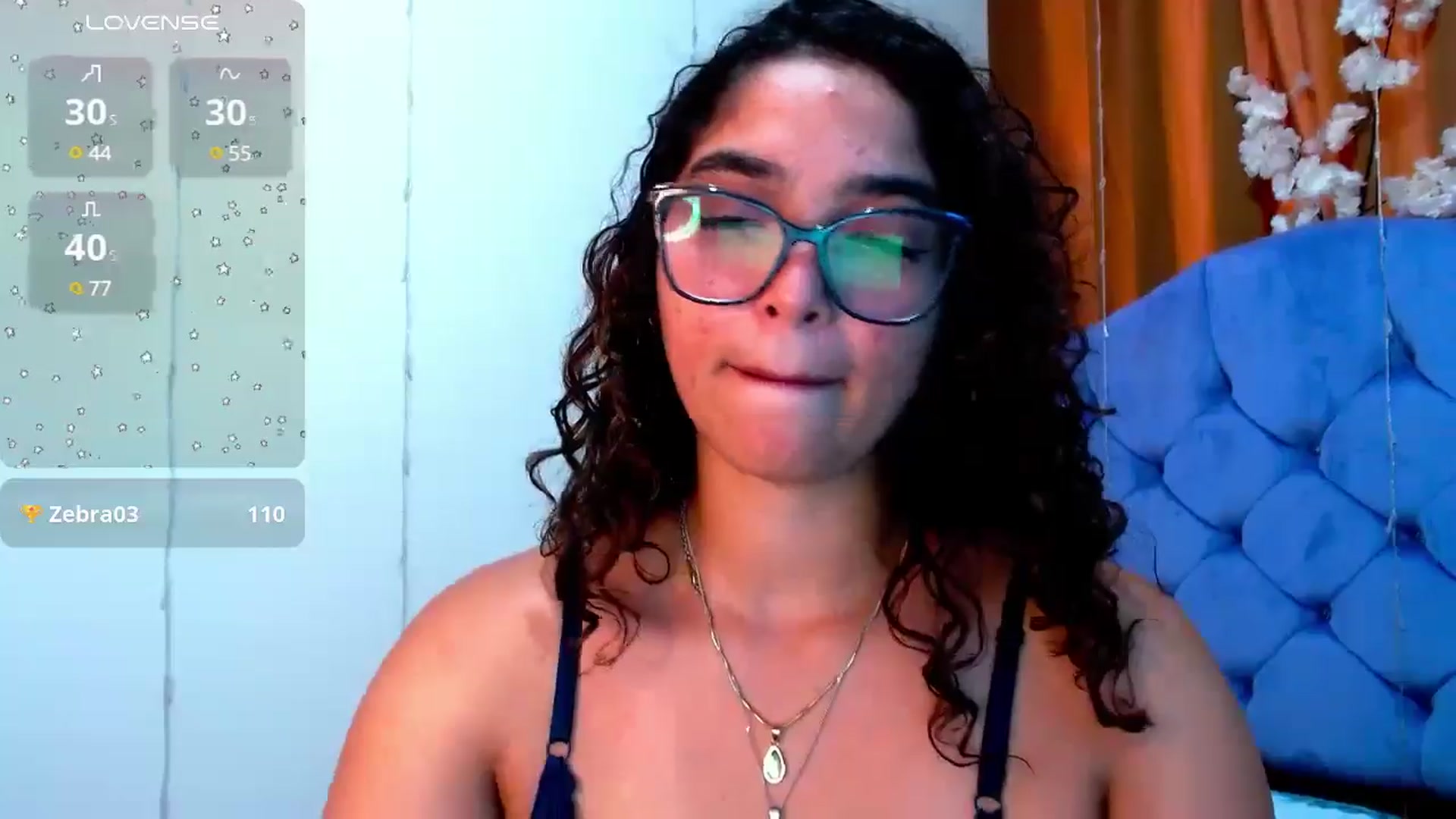 Gallery image thumbnail from Ariagaleo's myfreecams stream on, 01/03/2025, 22:42 image 17 of 20