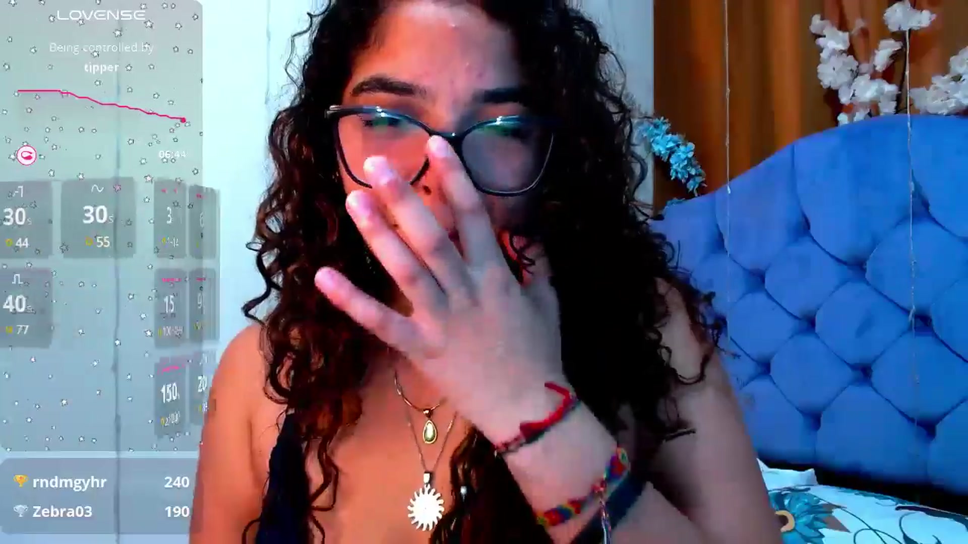 Gallery image thumbnail from Ariagaleo's myfreecams stream on, 01/03/2025, 23:33 image 6 of 20