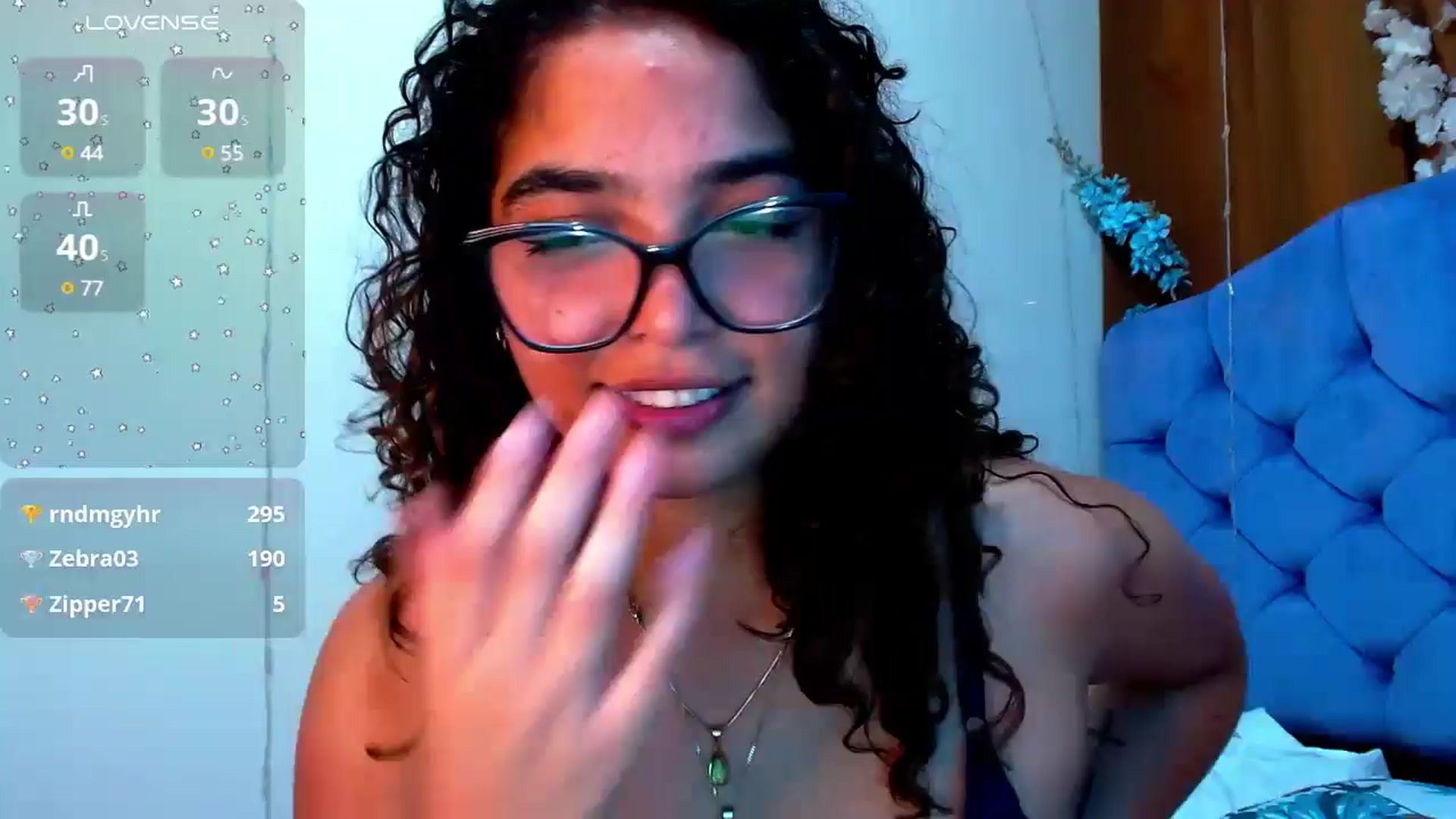 Gallery image thumbnail from Ariagaleo's myfreecams stream on, 01/03/2025, 23:33 image 15 of 20