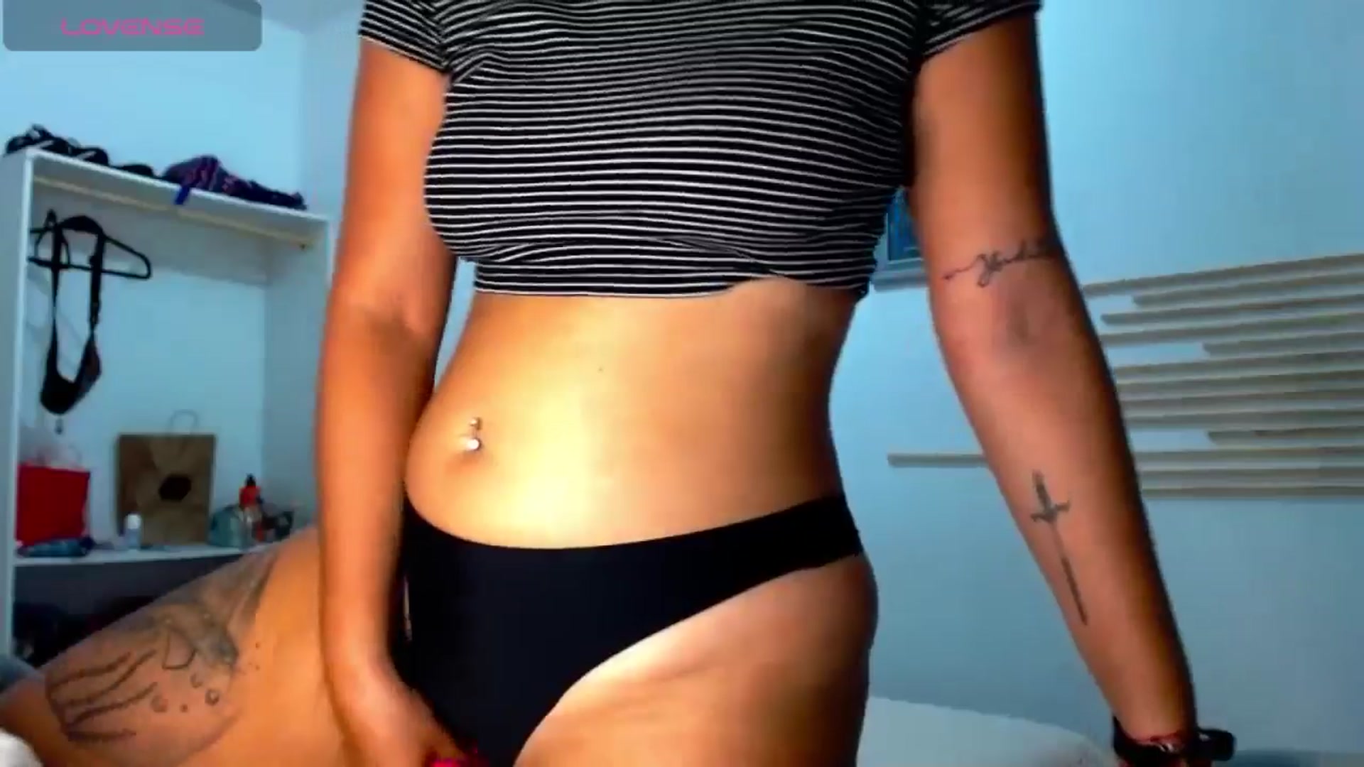 Gallery image thumbnail from Ariagaleo's myfreecams stream on, 01/18/2025, 01:56 image 8 of 20