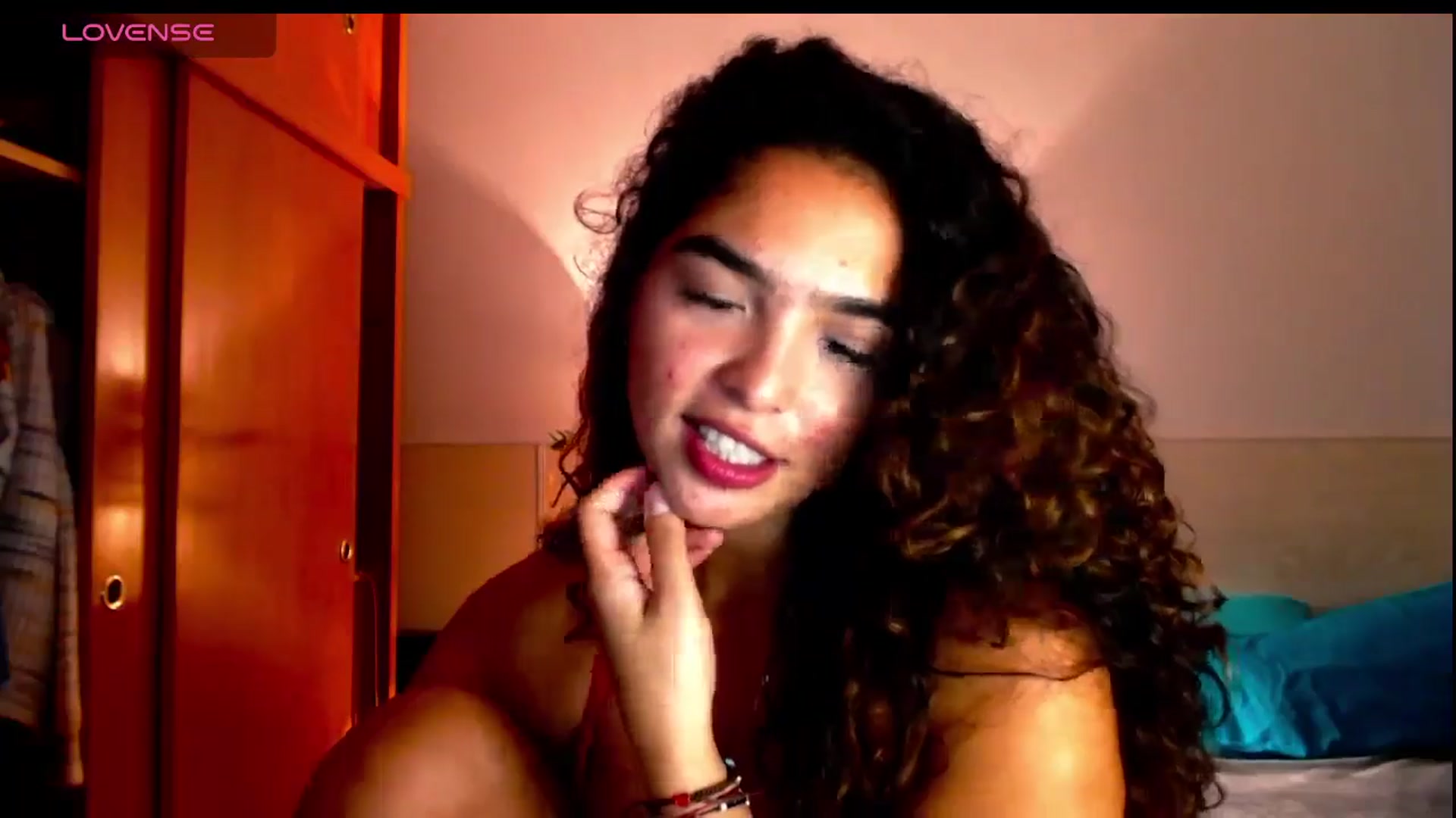 Gallery image thumbnail from Ariagaleo's myfreecams stream on, 03/05/2025, 22:44 image 6 of 20