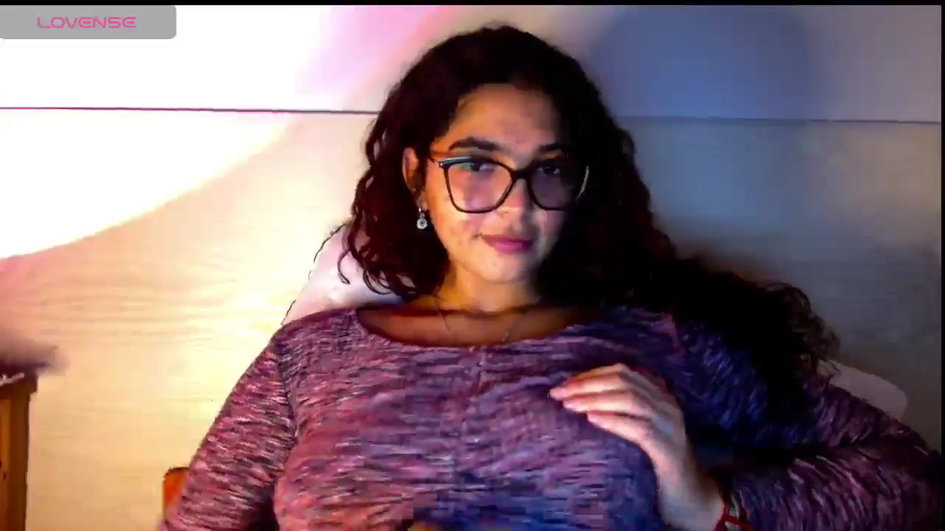 Gallery image thumbnail from Ariagaleo's myfreecams stream on, 04/18/2025, 21:32 image 6 of 20