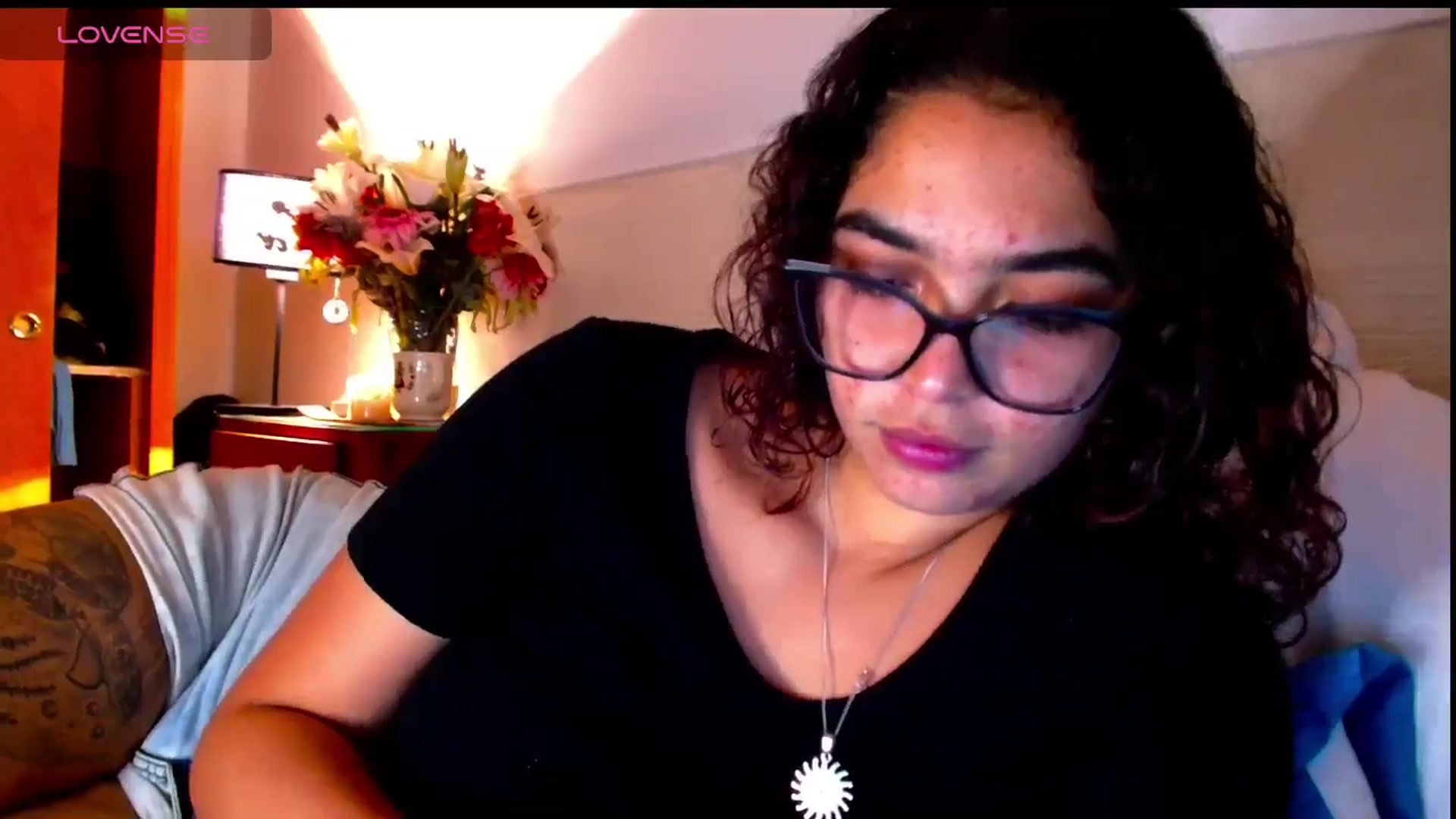 Gallery image thumbnail from Ariagaleo's myfreecams stream on, 04/29/2025, 20:19 image 2 of 20