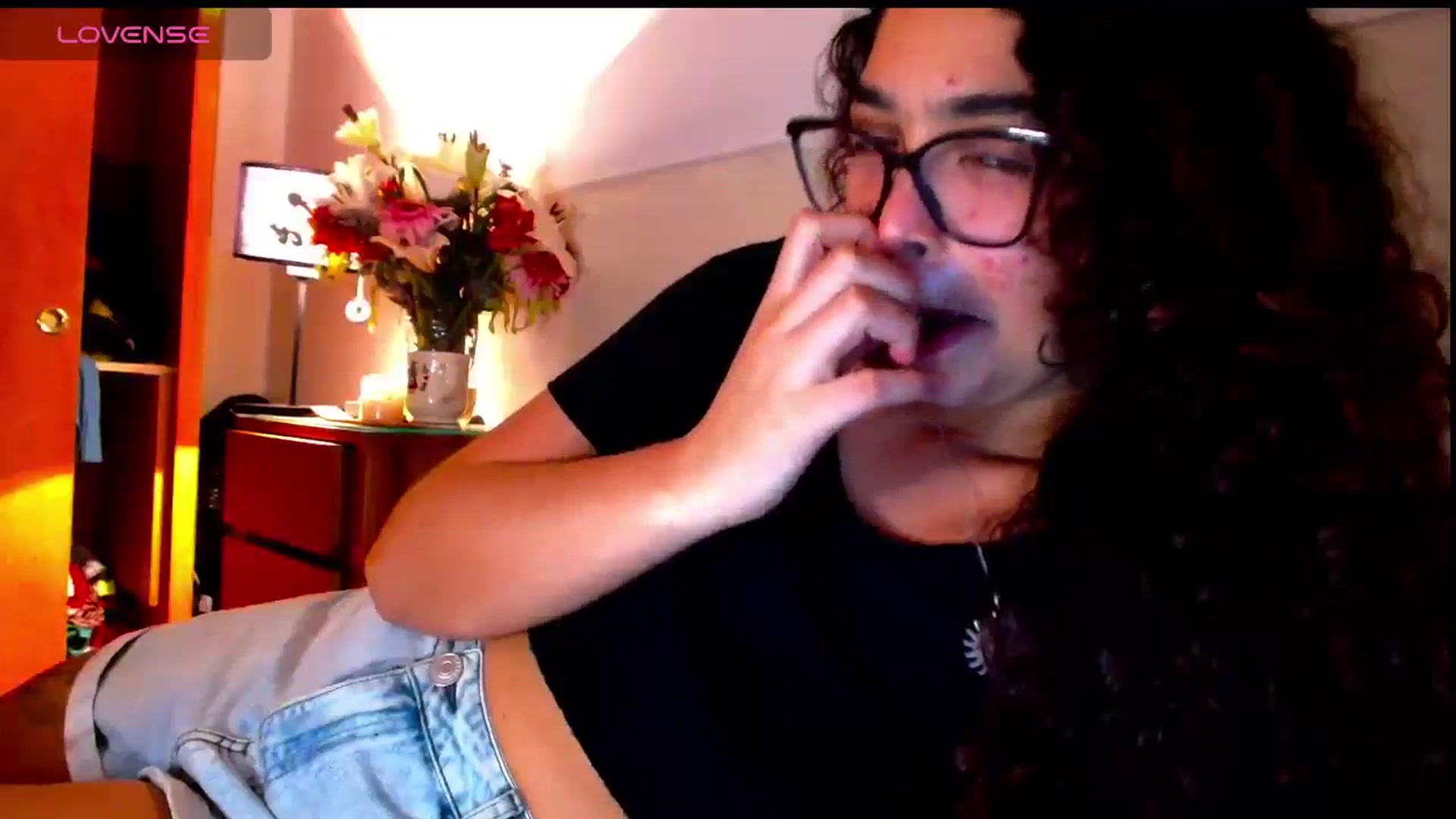 Gallery image thumbnail from Ariagaleo's myfreecams stream on, 04/29/2025, 20:19 image 14 of 20