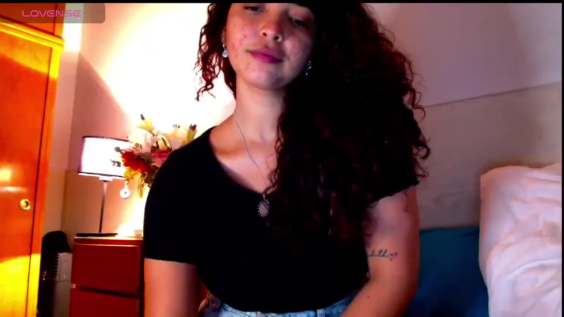 Gallery image thumbnail from Ariagaleo's myfreecams stream on, 04/29/2025, 23:50 image 8 of 20
