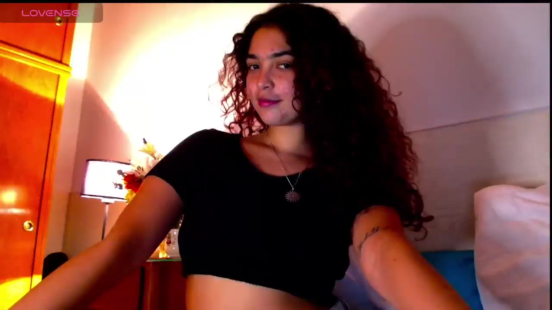 Gallery image thumbnail from Ariagaleo's myfreecams stream on, 04/29/2025, 23:50 image 1 of 20