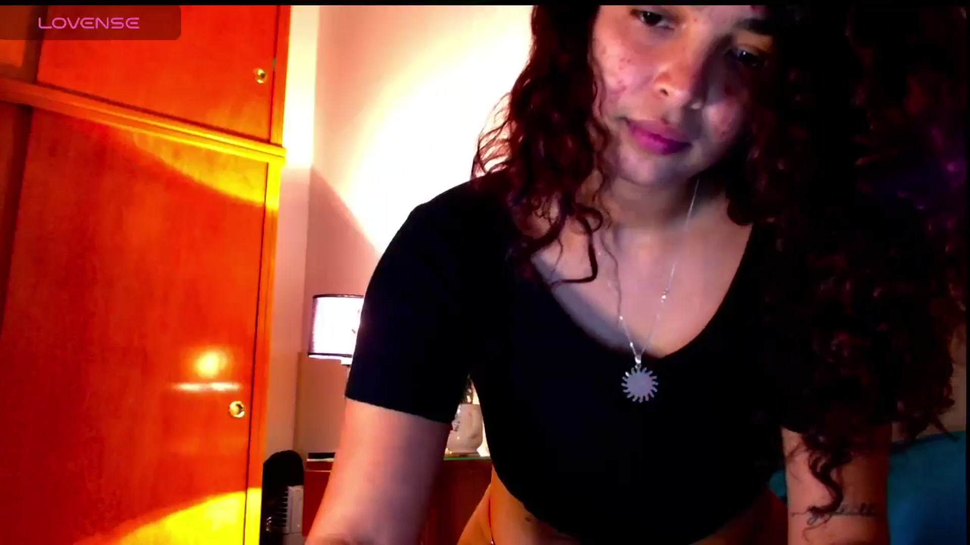 Gallery image thumbnail from Ariagaleo's myfreecams stream on, 04/29/2025, 23:50 image 13 of 20