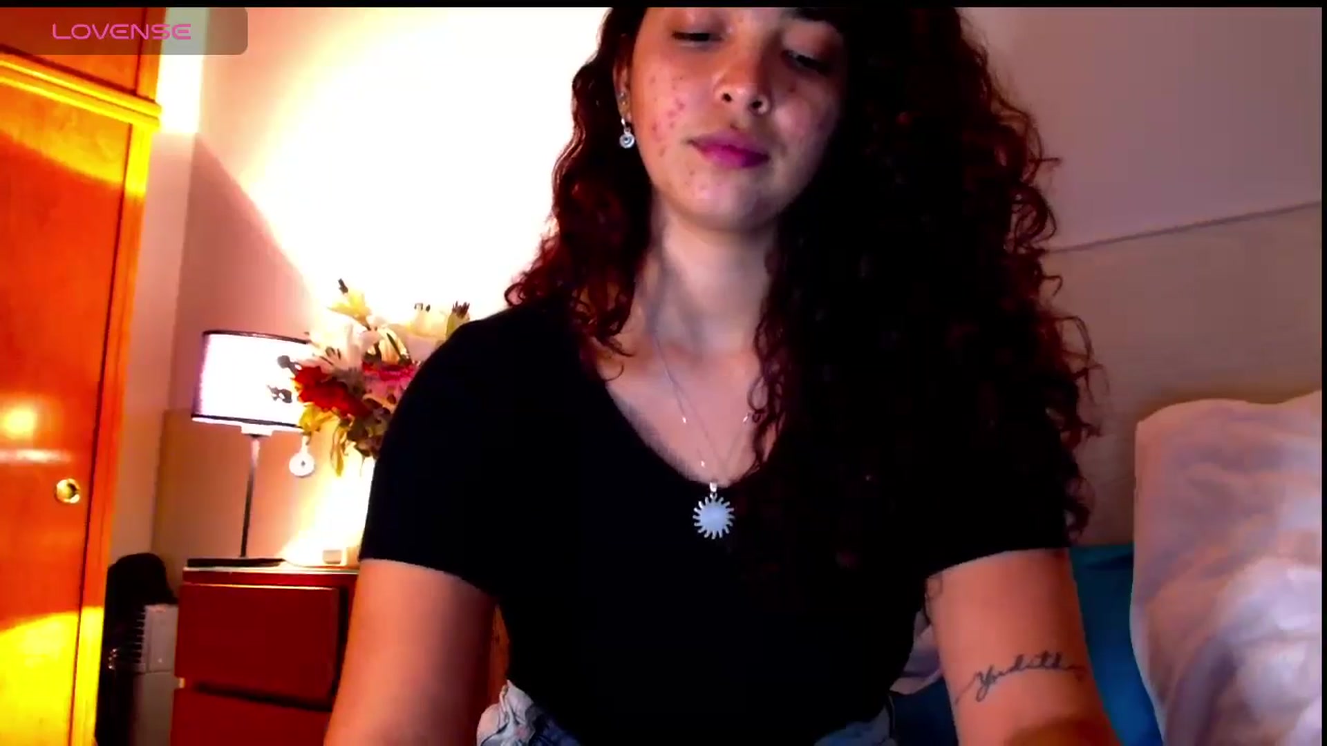 Gallery image thumbnail from Ariagaleo's myfreecams stream on, 04/29/2025, 23:50 image 5 of 20