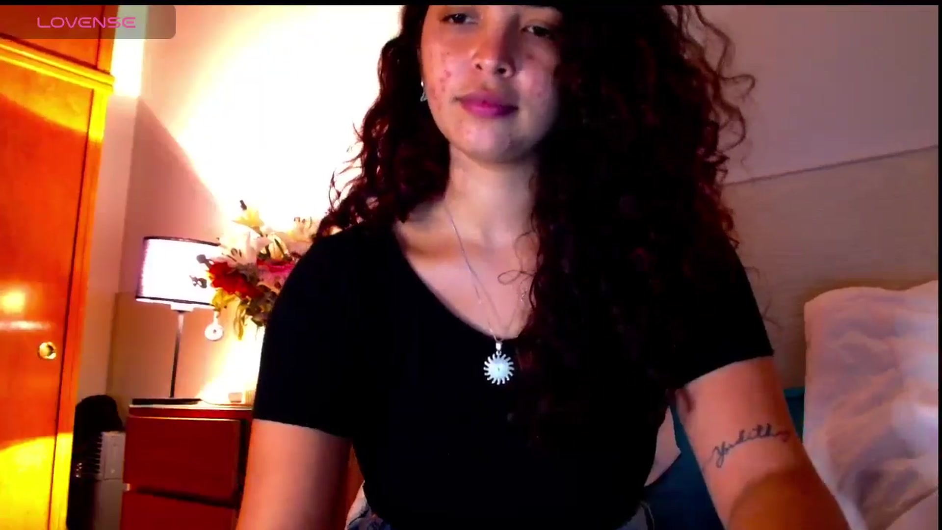 Gallery image thumbnail from Ariagaleo's myfreecams stream on, 04/29/2025, 23:50 image 7 of 20
