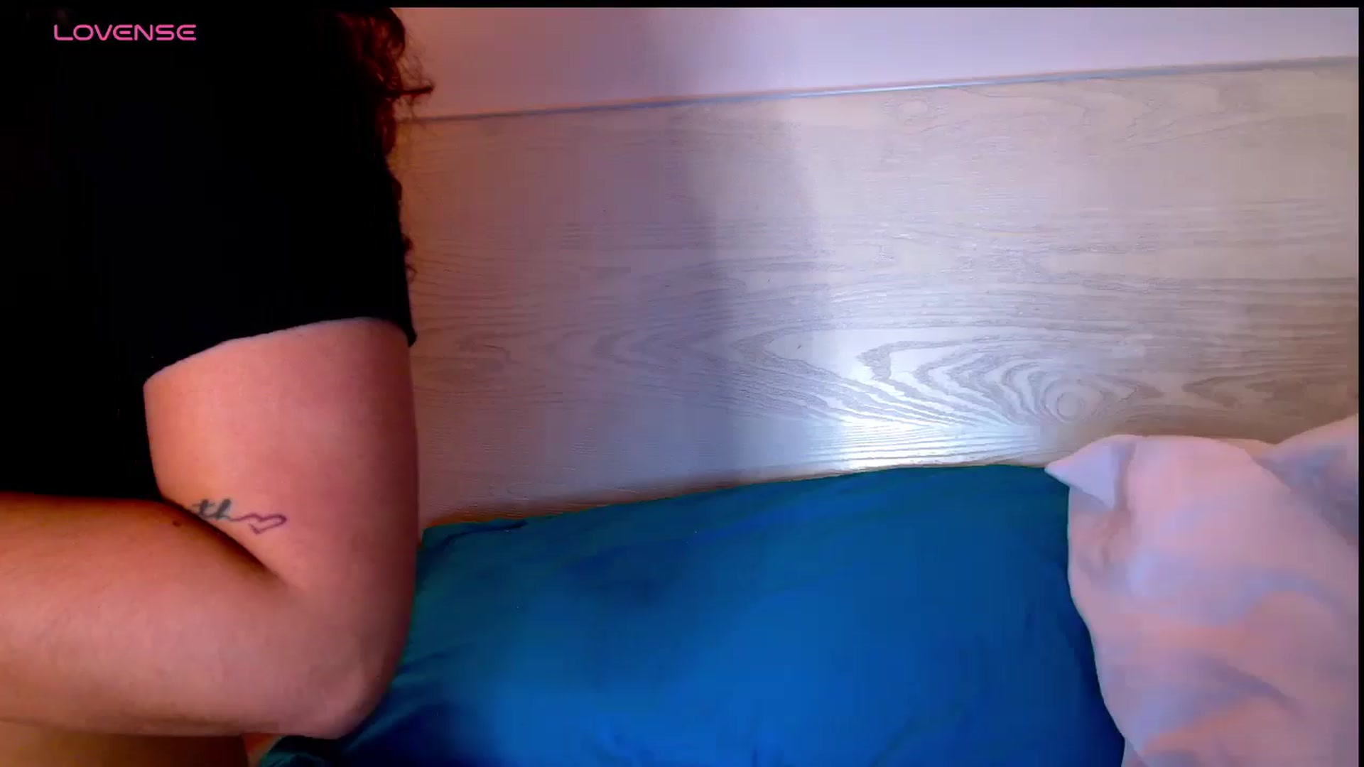 Gallery image thumbnail from Ariagaleo's myfreecams stream on, 04/30/2025, 24:16 image 1 of 20