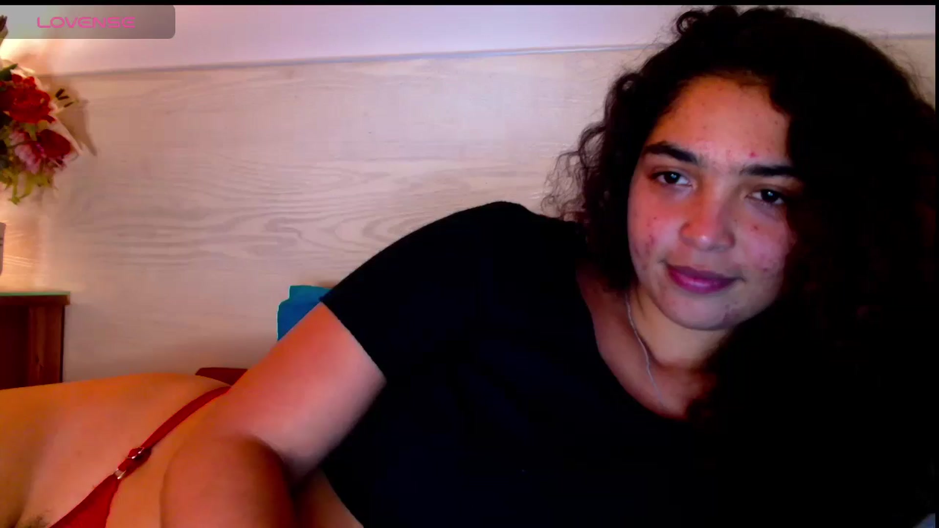 Gallery image thumbnail from Ariagaleo's myfreecams stream on, 04/30/2025, 24:16 image 5 of 20