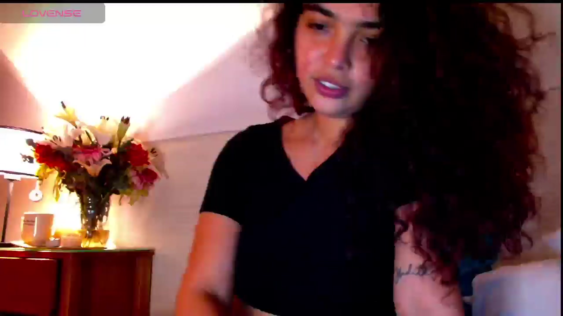 Gallery image thumbnail from Ariagaleo's myfreecams stream on, 04/30/2025, 24:16 image 15 of 20