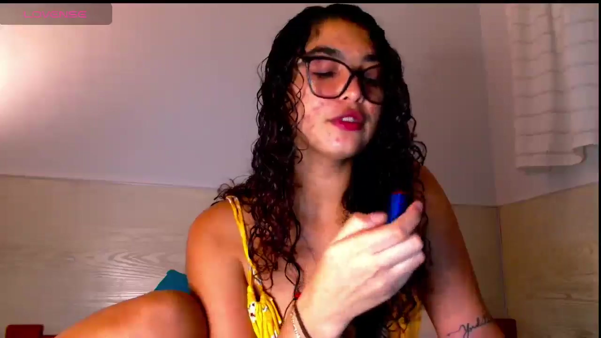 Gallery image thumbnail from Ariagaleo's myfreecams stream on, 05/08/2025, 20:05 image 12 of 20