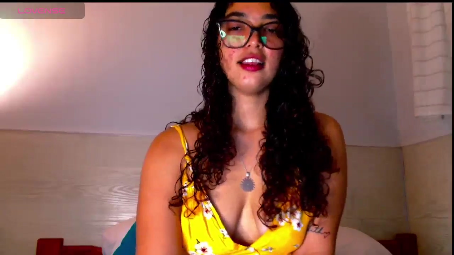 Gallery image thumbnail from Ariagaleo's myfreecams stream on, 05/08/2025, 20:05 image 17 of 20