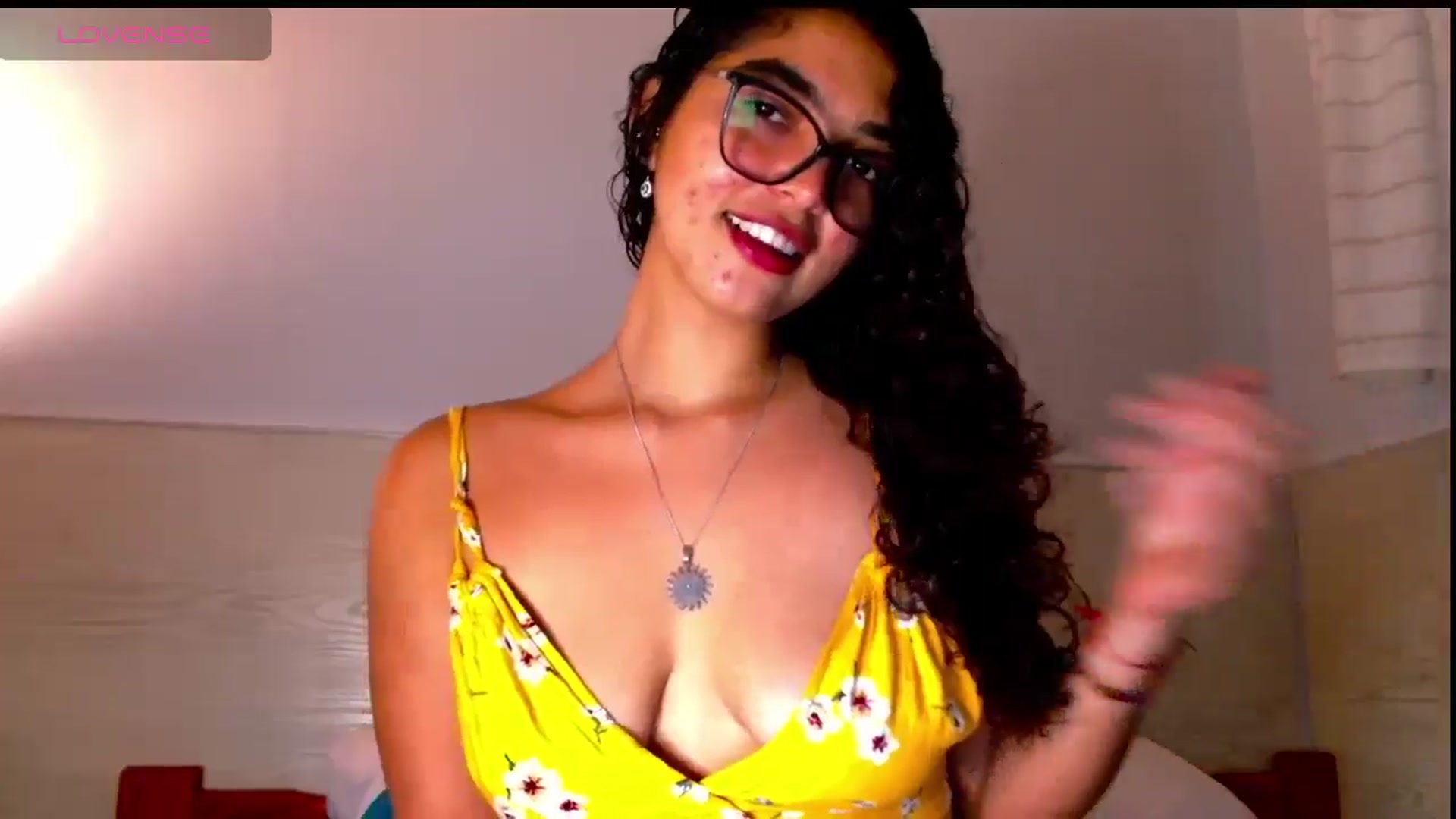 Gallery image thumbnail from Ariagaleo's myfreecams stream on, 05/08/2025, 20:05 image 18 of 20