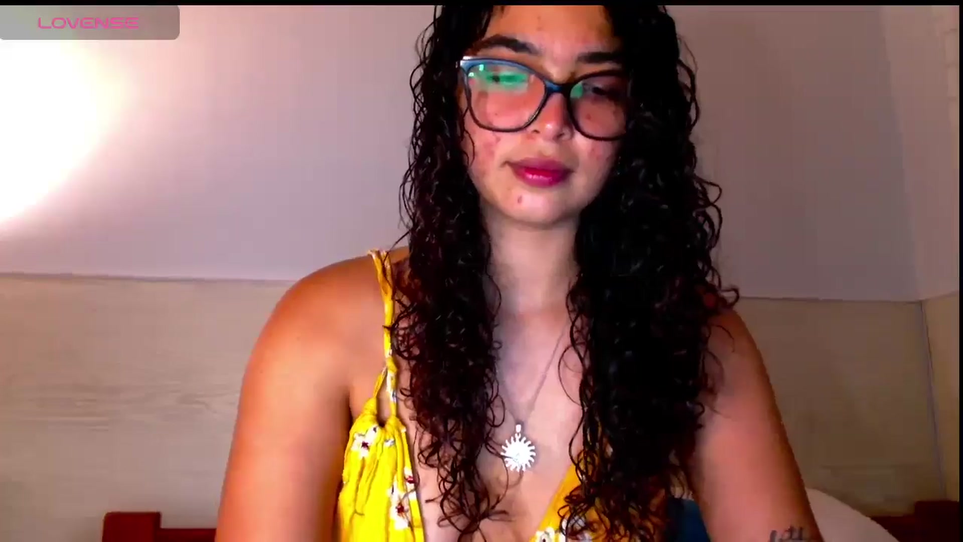 Gallery image thumbnail from Ariagaleo's myfreecams stream on, 05/08/2025, 20:05 image 3 of 20