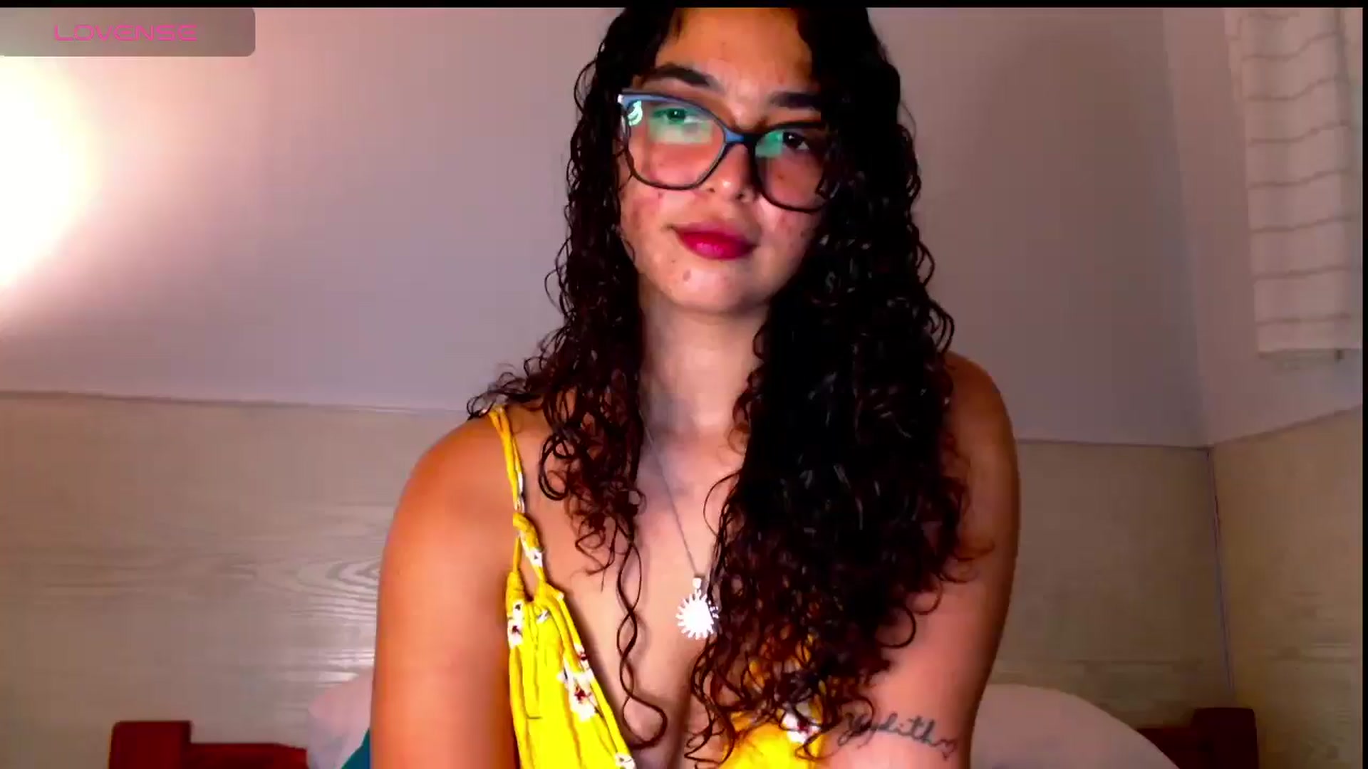 Gallery image thumbnail from Ariagaleo's myfreecams stream on, 05/08/2025, 20:05 image 15 of 20