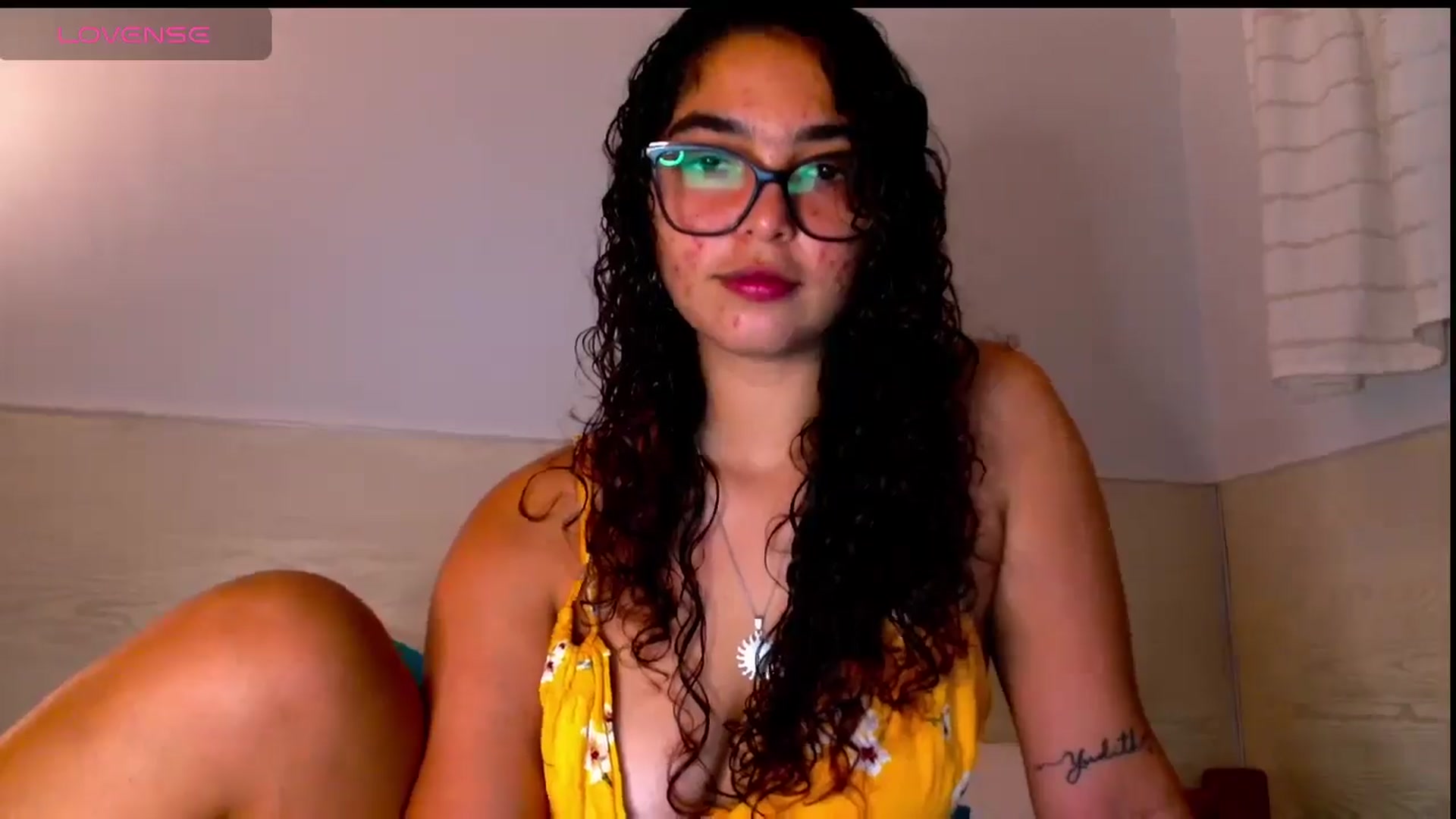 Gallery image thumbnail from Ariagaleo's myfreecams stream on, 05/08/2025, 20:05 image 6 of 20