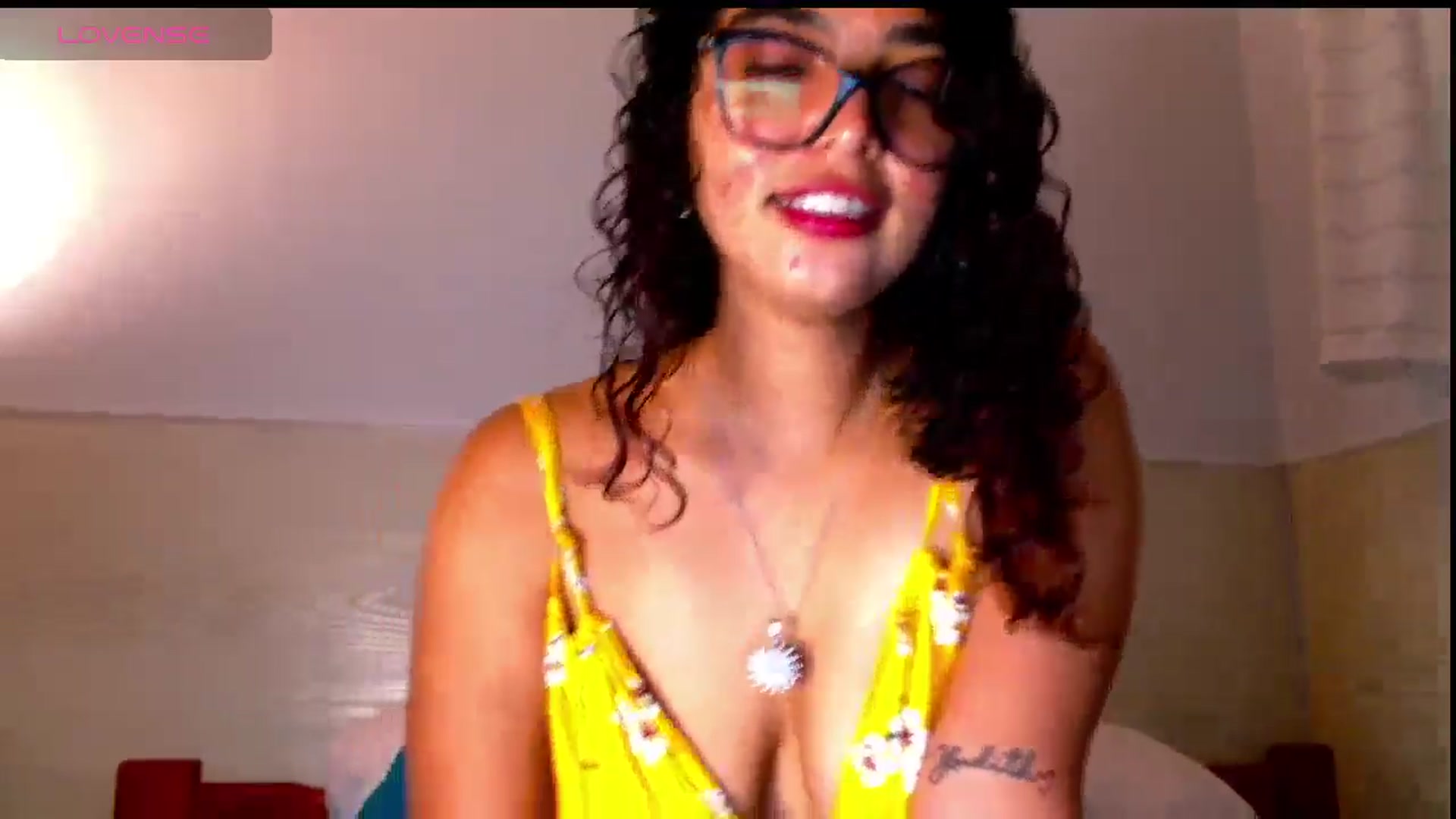 Gallery image thumbnail from Ariagaleo's myfreecams stream on, 05/08/2025, 20:05 image 20 of 20