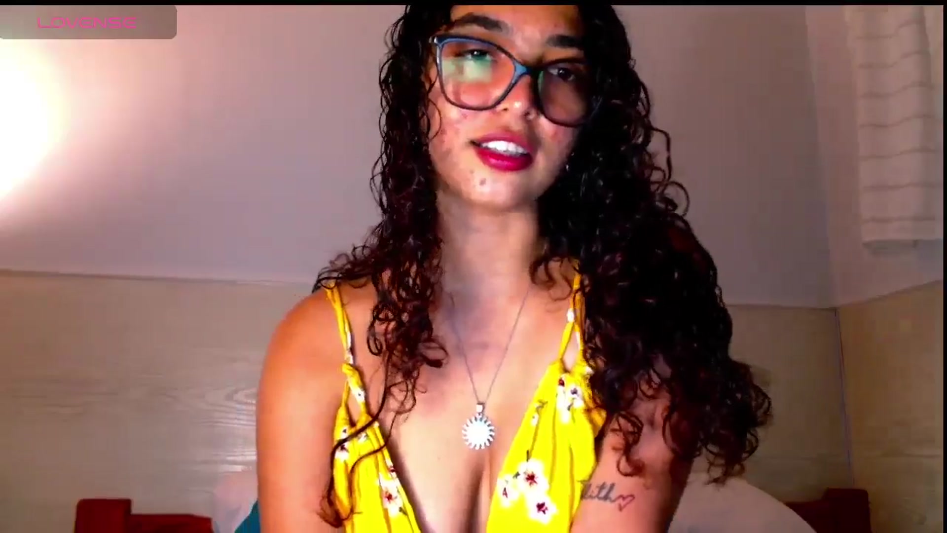 Gallery image thumbnail from Ariagaleo's myfreecams stream on, 05/08/2025, 20:05 image 16 of 20