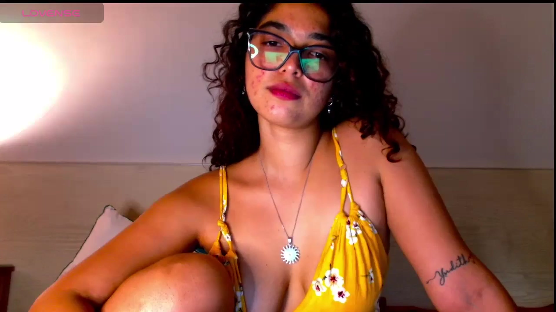 Gallery image thumbnail from Ariagaleo's myfreecams stream on, 05/08/2025, 22:12 image 4 of 20