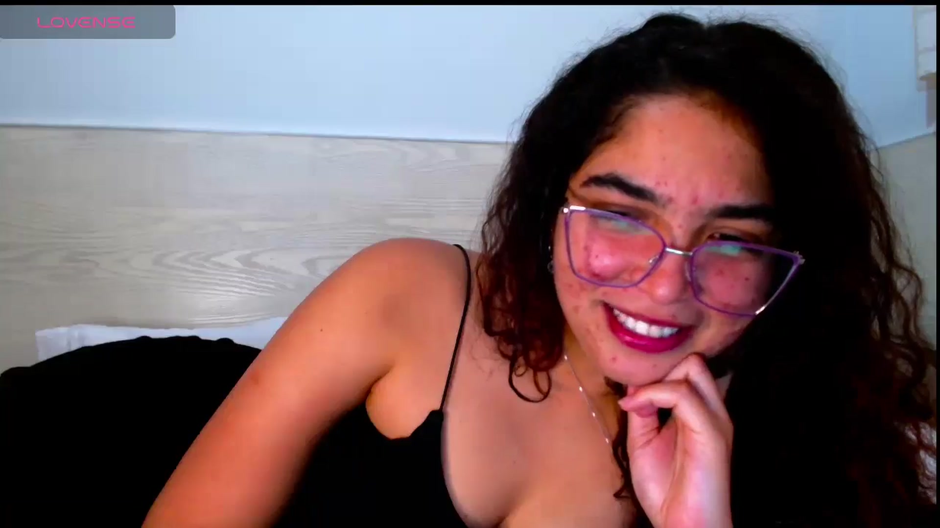 Gallery image thumbnail from Ariagaleo's myfreecams stream on, 06/01/2025, 05:05 image 7 of 20