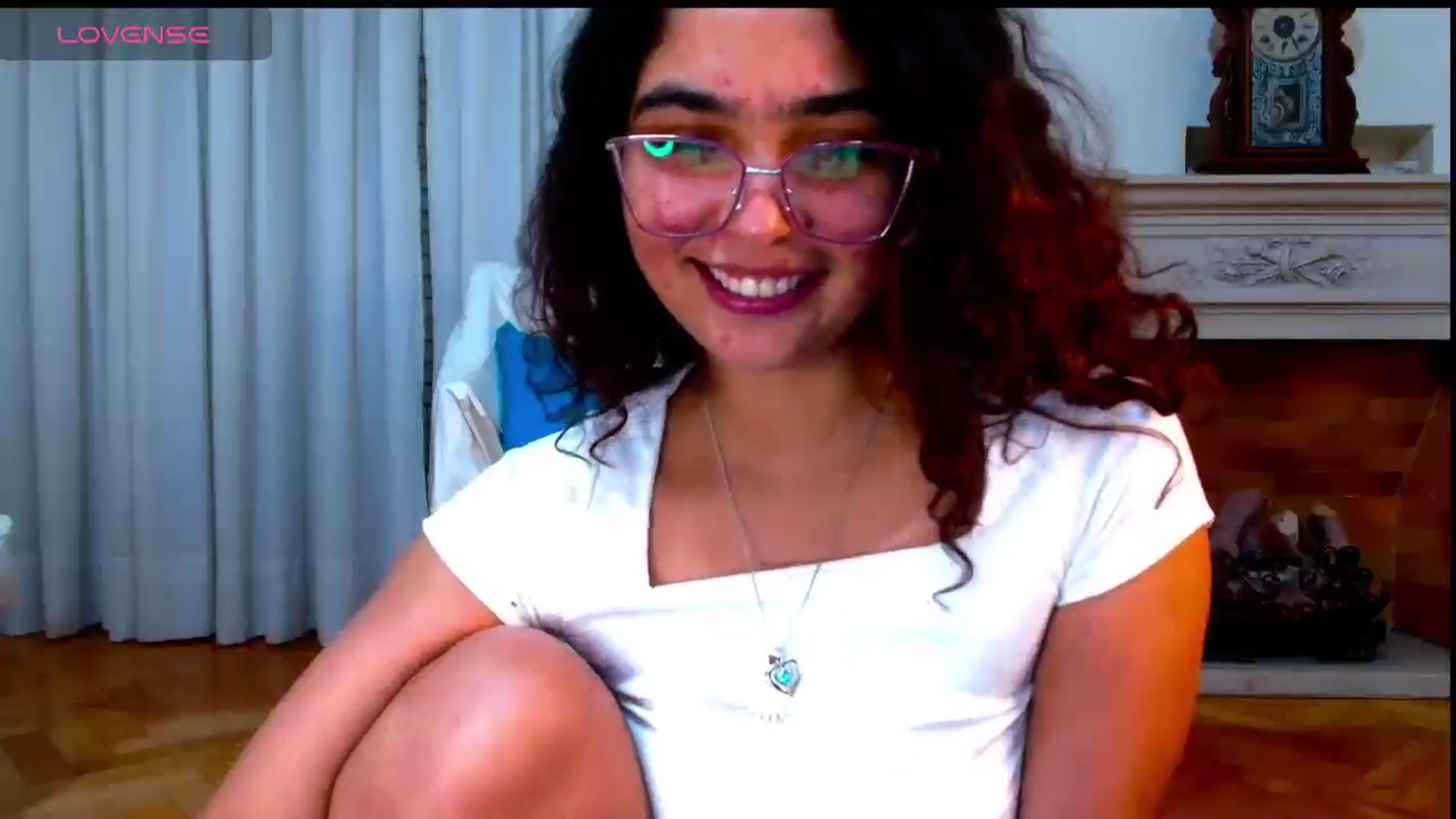 Gallery image thumbnail from Ariagaleo's myfreecams stream on, 06/05/2025, 21:54 image 16 of 20