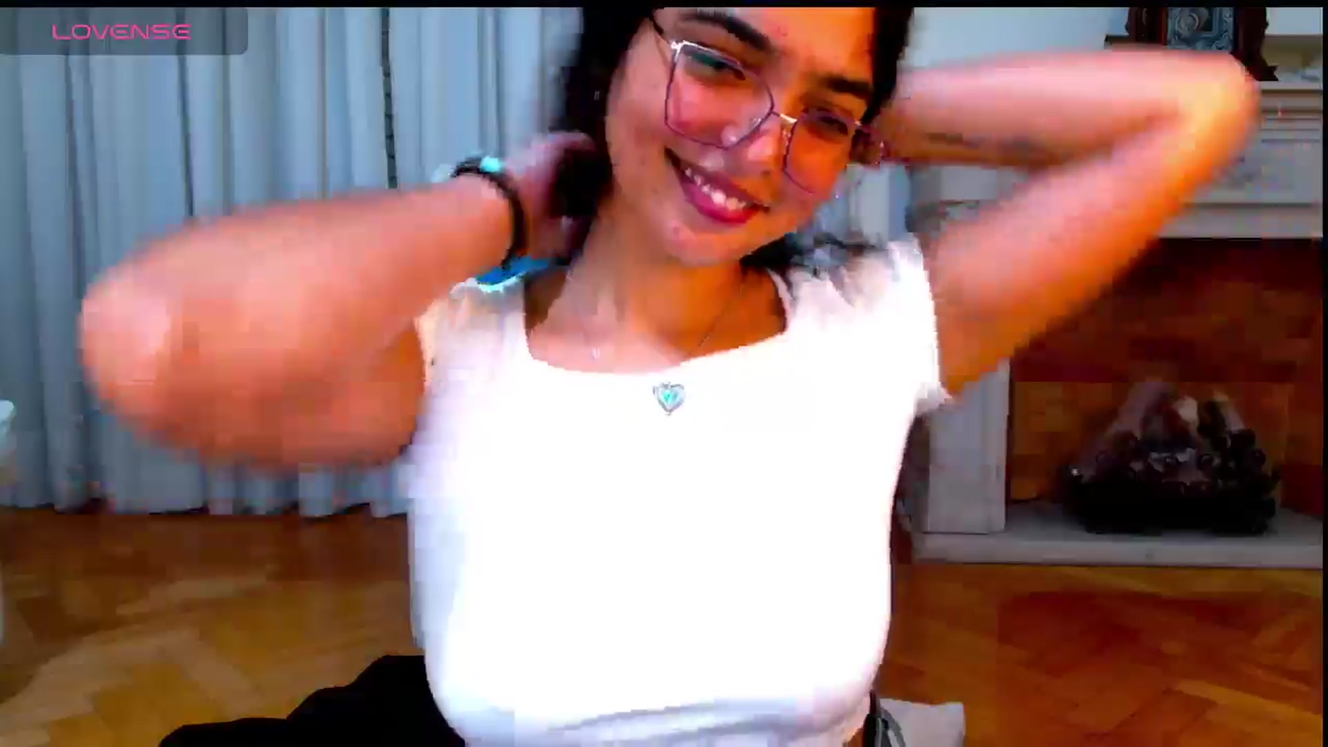 Gallery image thumbnail from Ariagaleo's myfreecams stream on, 06/05/2025, 23:12 image 18 of 20