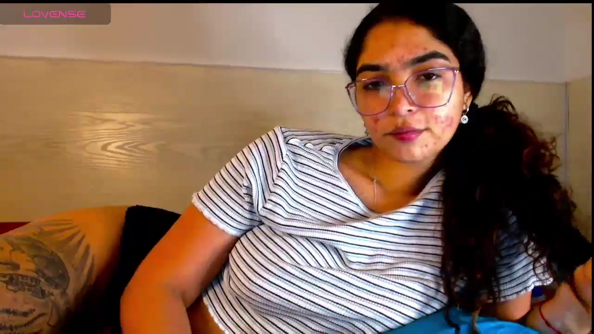 Gallery image thumbnail from Ariagaleo's myfreecams stream on, 06/15/2025, 21:06 image 15 of 20