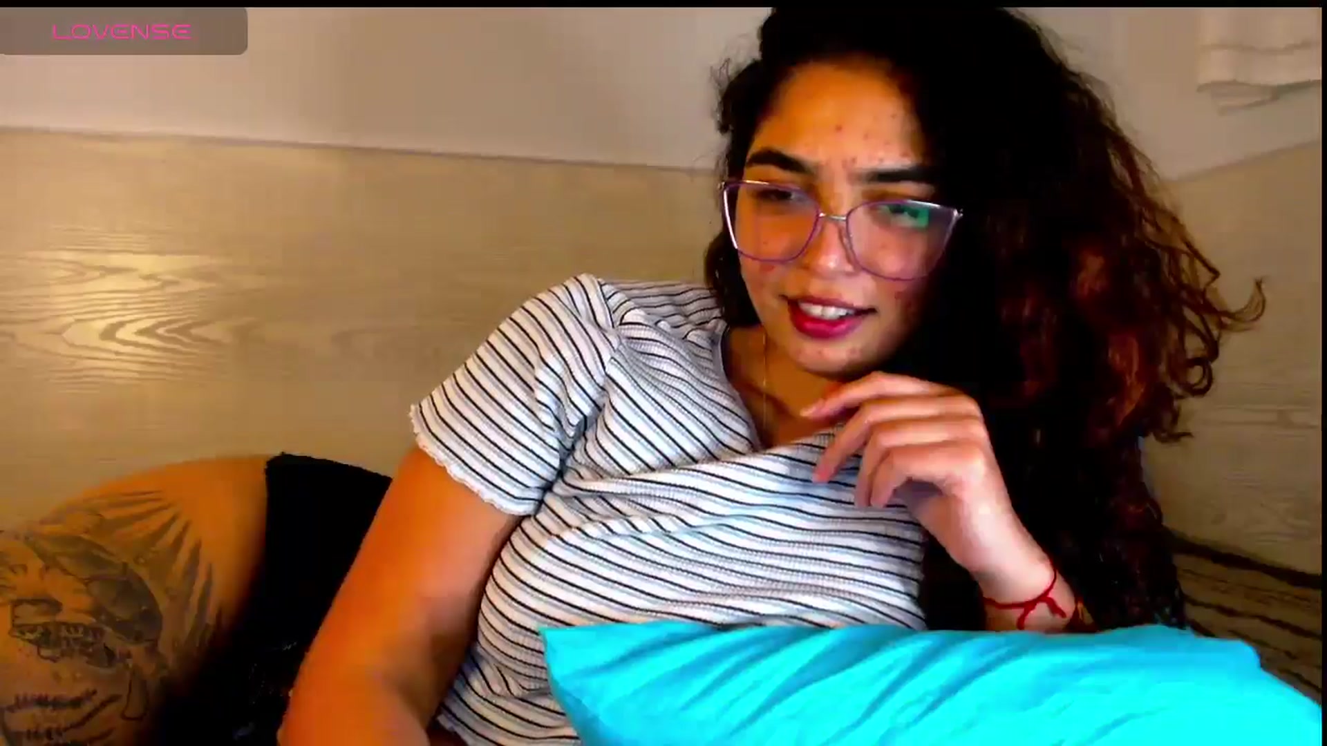 Gallery image thumbnail from Ariagaleo's myfreecams stream on, 06/15/2025, 23:15 image 12 of 20