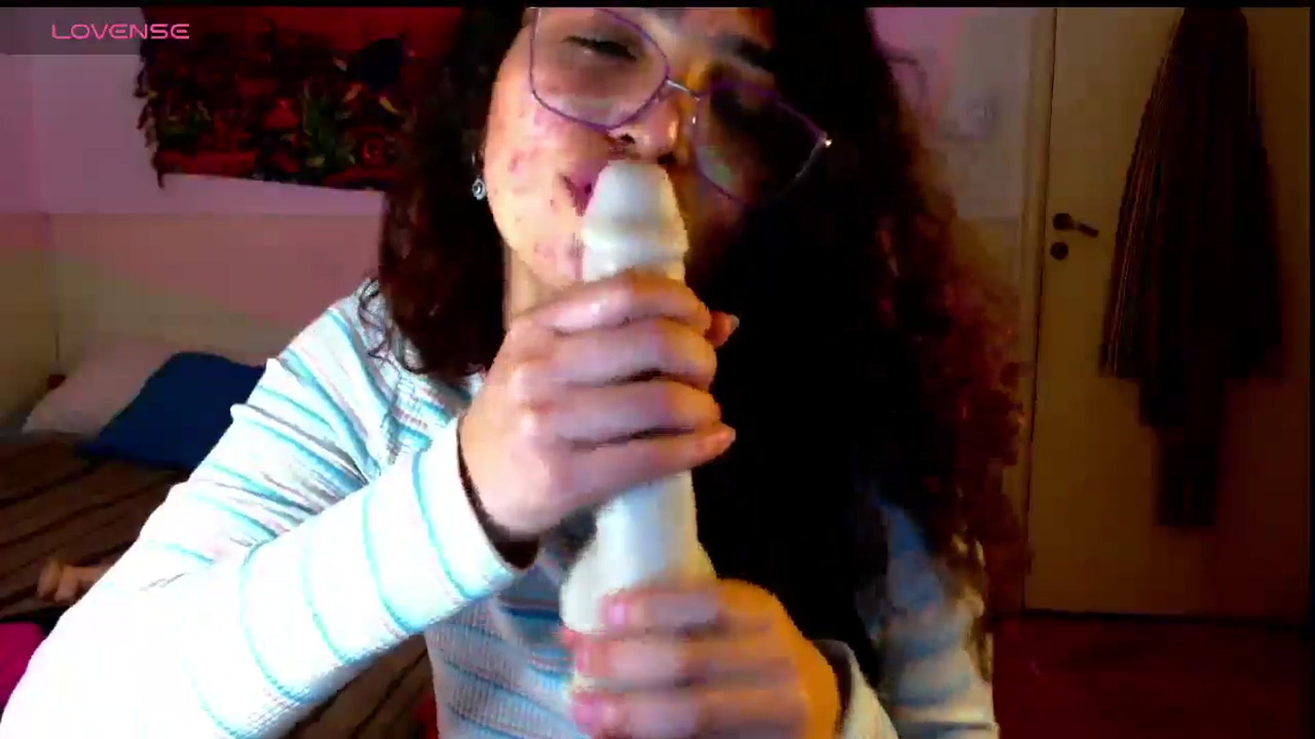 Gallery image thumbnail from Ariagaleo's myfreecams stream on, 07/10/2025, 24:20 image 17 of 20
