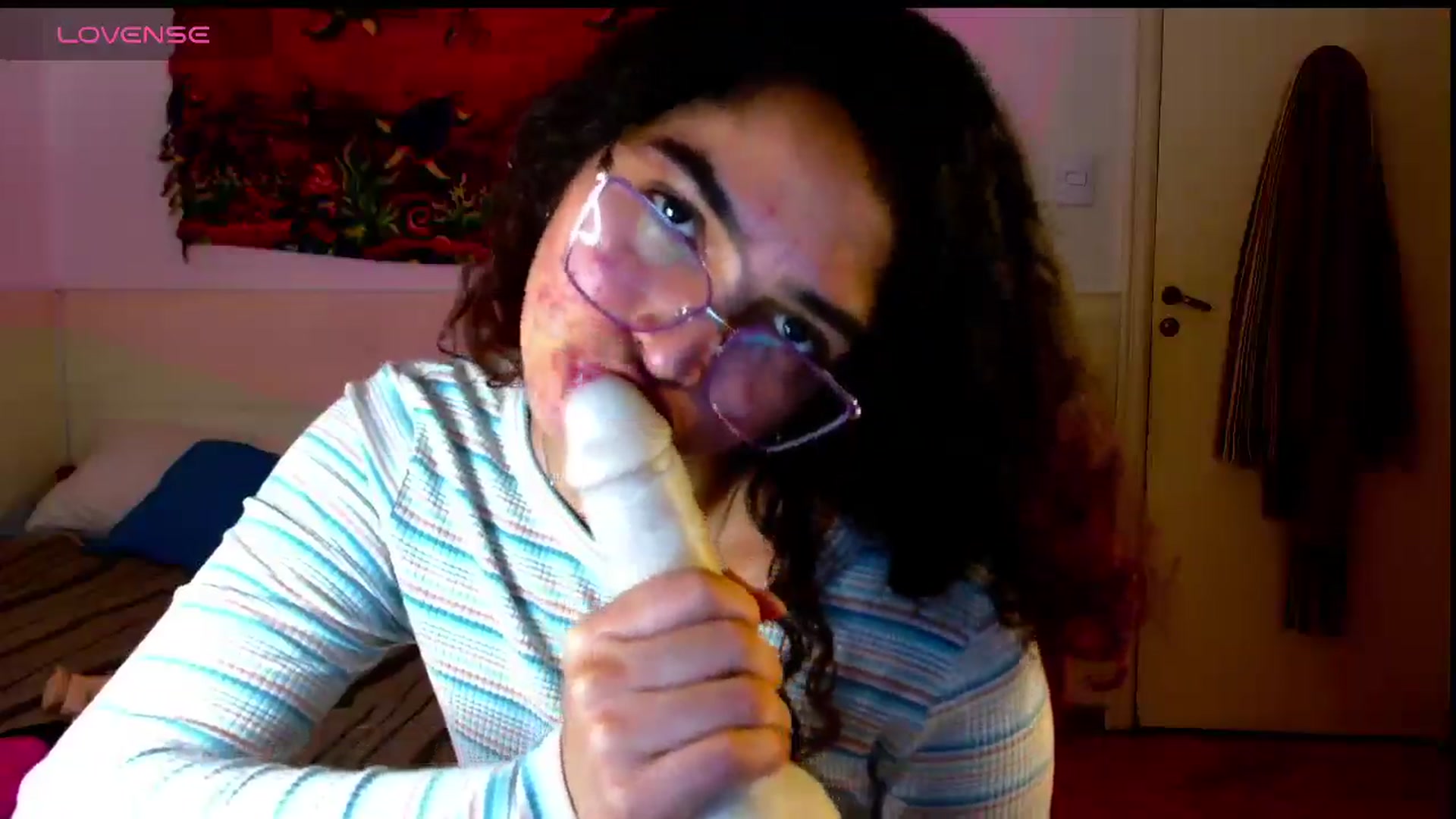 Gallery image thumbnail from Ariagaleo's myfreecams stream on, 07/10/2025, 24:20 image 5 of 20