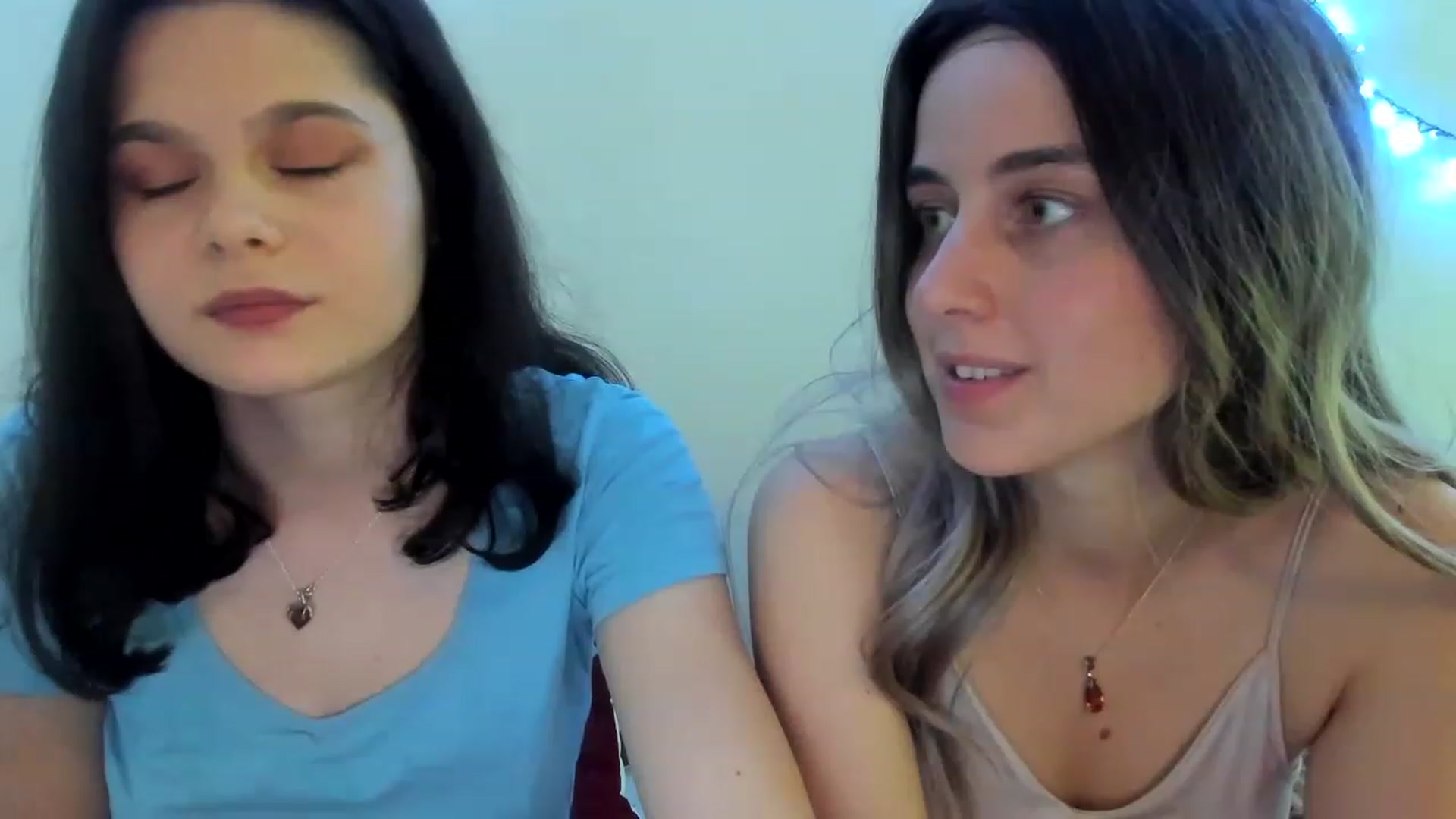 Gallery image thumbnail from AriahKiss's myfreecams stream on, 03/25/2023, 20:41 image 12 of 20