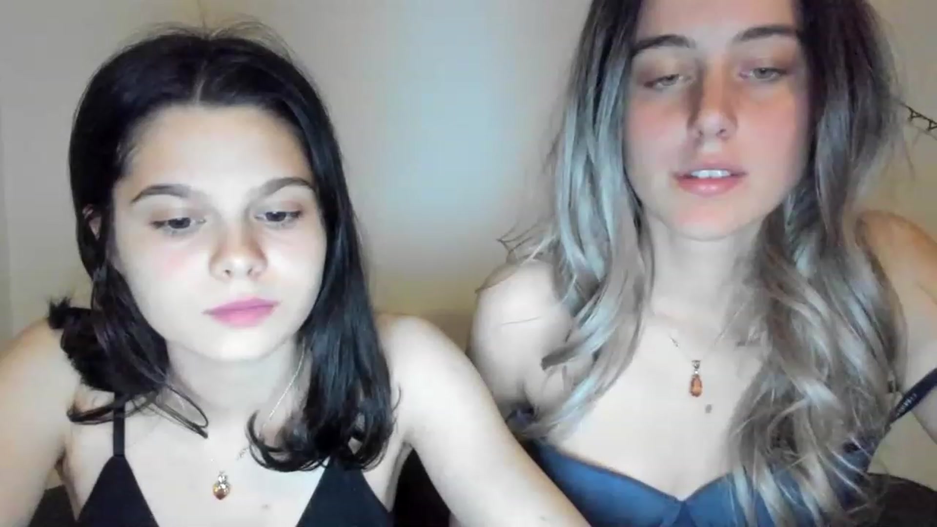 Gallery image thumbnail from AriahKiss's myfreecams stream on, 03/28/2023, 17:06 image 14 of 20