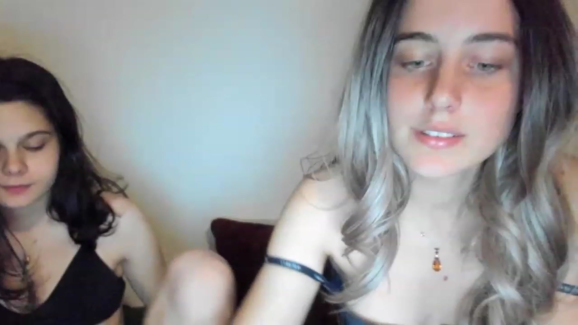 Gallery image thumbnail from AriahKiss's myfreecams stream on, 03/28/2023, 17:06 image 12 of 20
