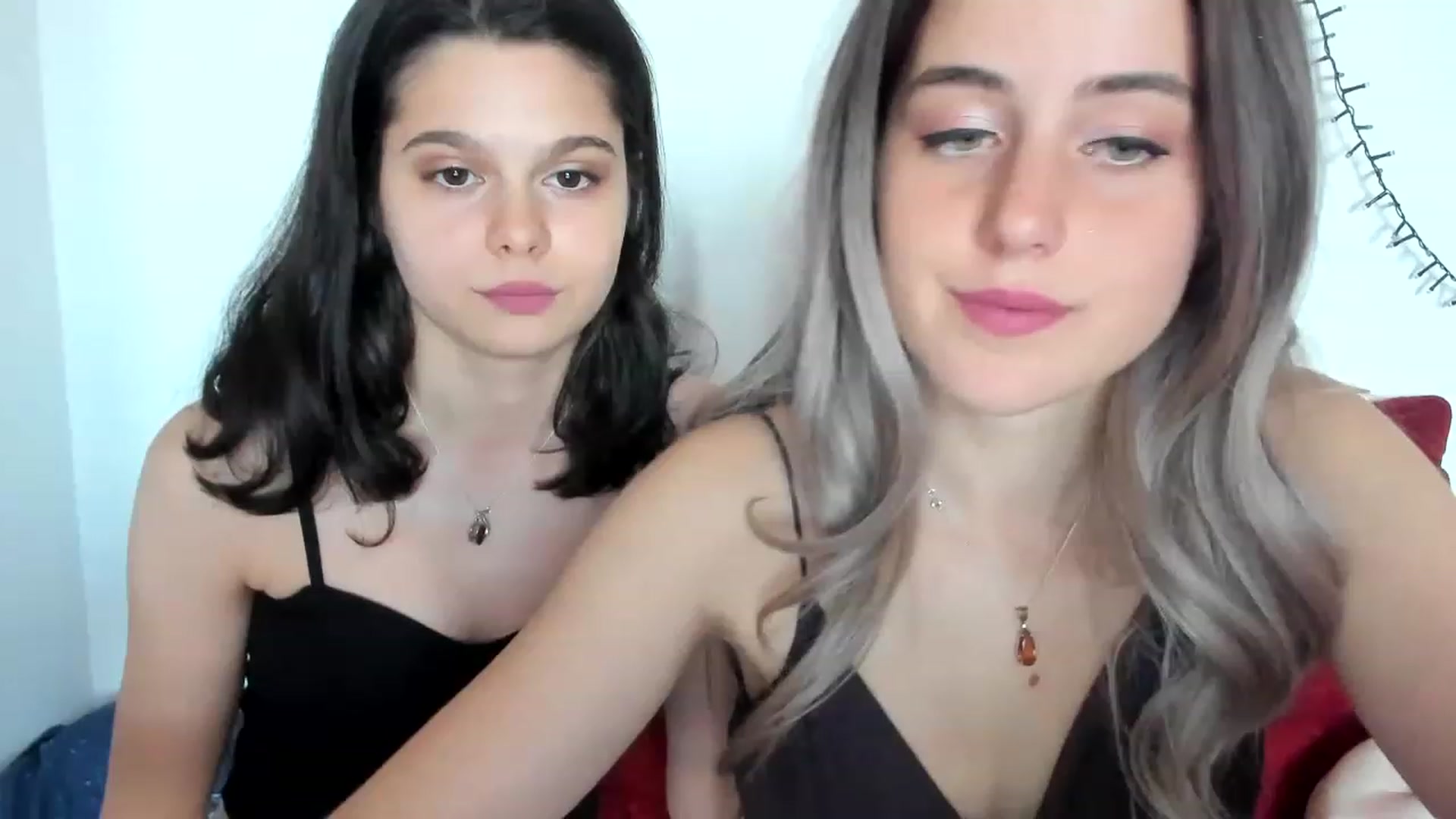 Gallery image thumbnail from AriahKiss's myfreecams stream on, 04/06/2023, 15:29 image 13 of 20
