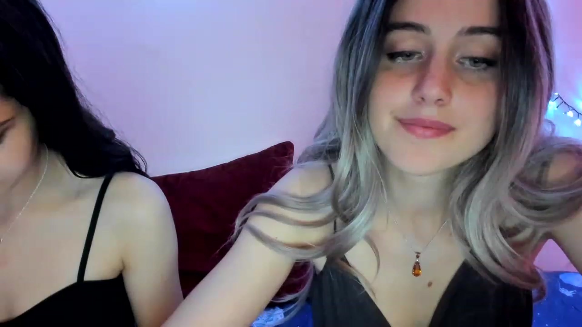 Gallery image thumbnail from AriahKiss's myfreecams stream on, 04/06/2023, 19:56 image 8 of 20