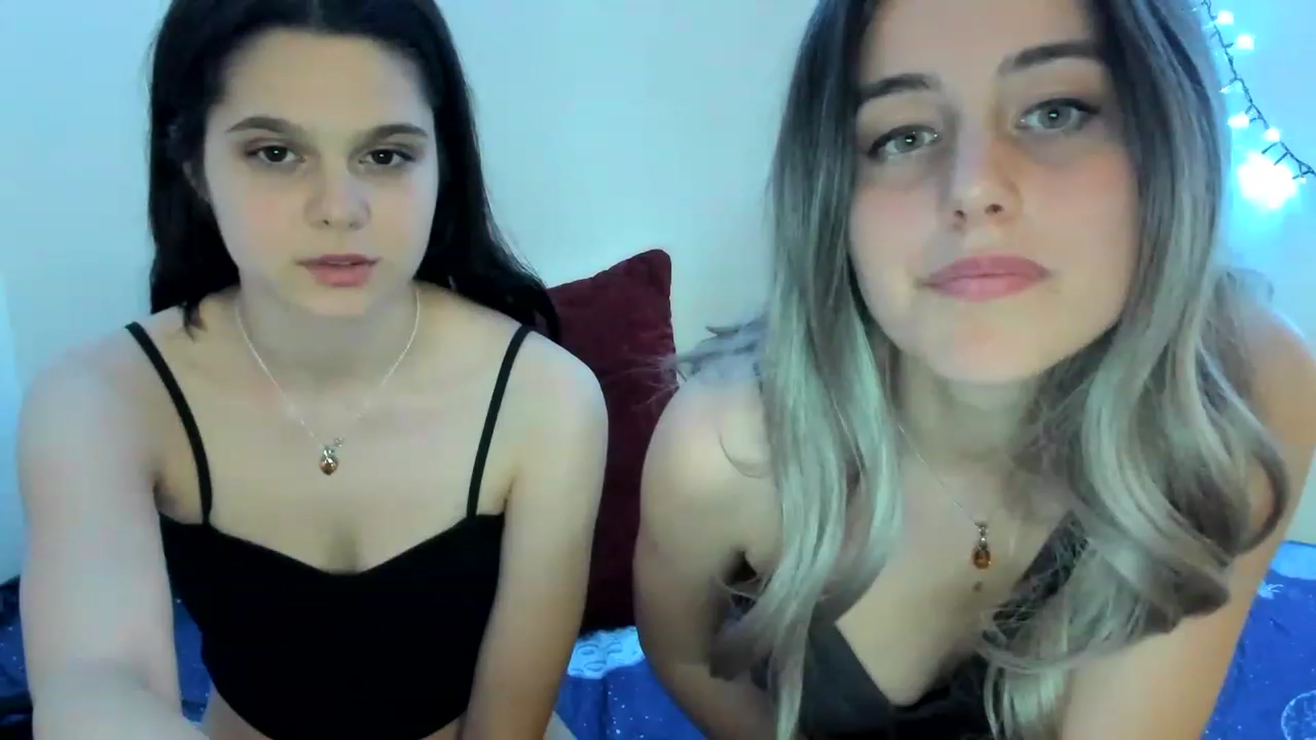 Gallery image thumbnail from AriahKiss's myfreecams stream on, 04/06/2023, 19:56 image 16 of 20