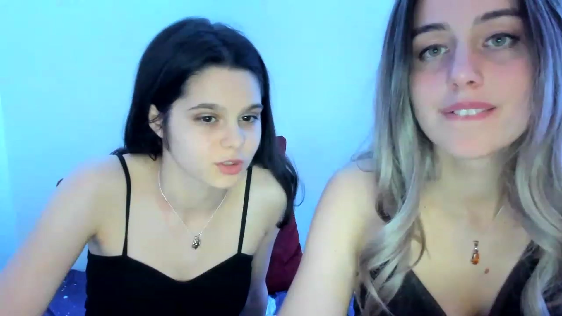 Gallery image thumbnail from AriahKiss's myfreecams stream on, 04/06/2023, 19:56 image 13 of 20
