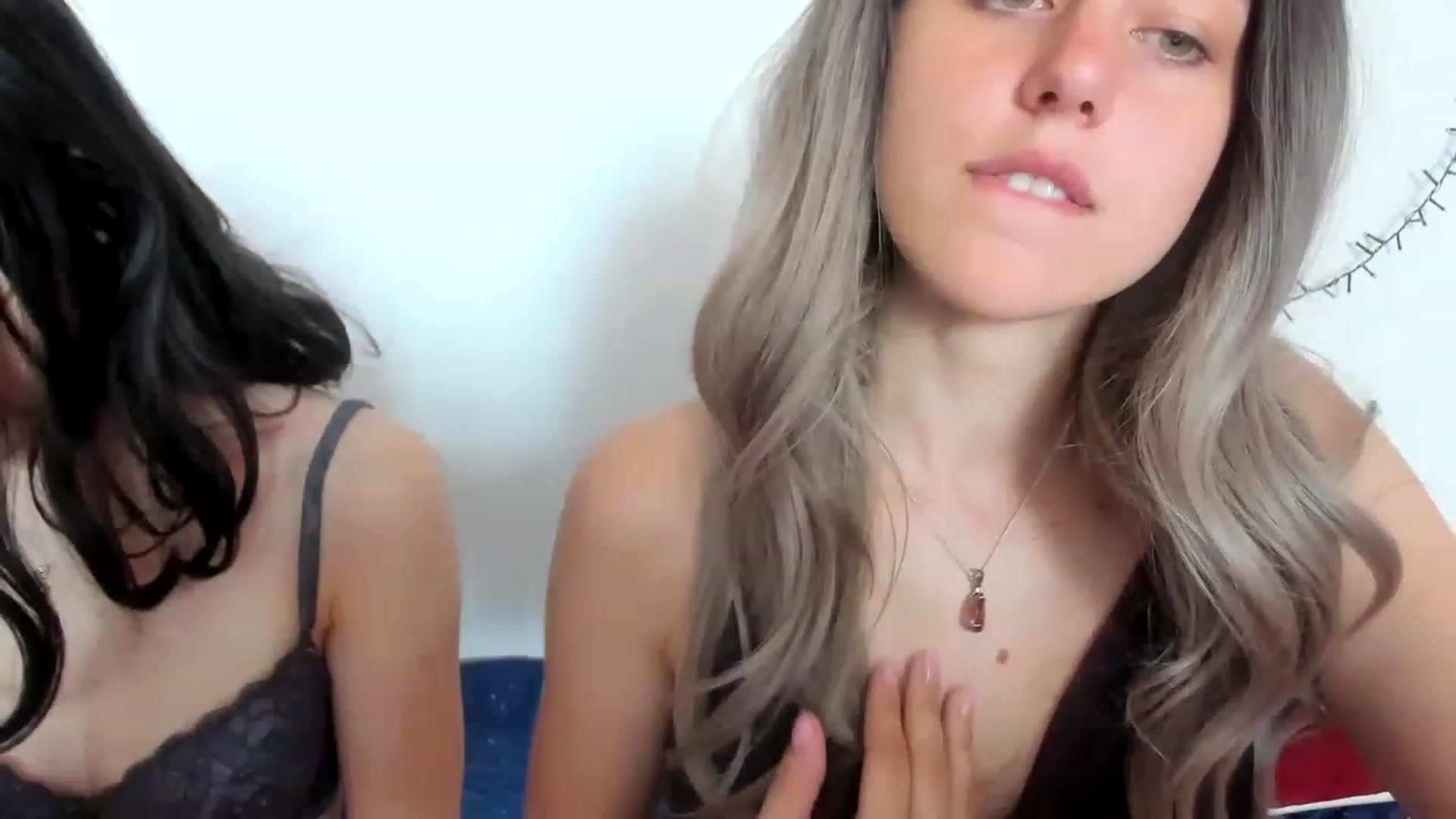 Gallery image thumbnail from AriahKiss's myfreecams stream on, 04/07/2023, 10:06 image 20 of 20