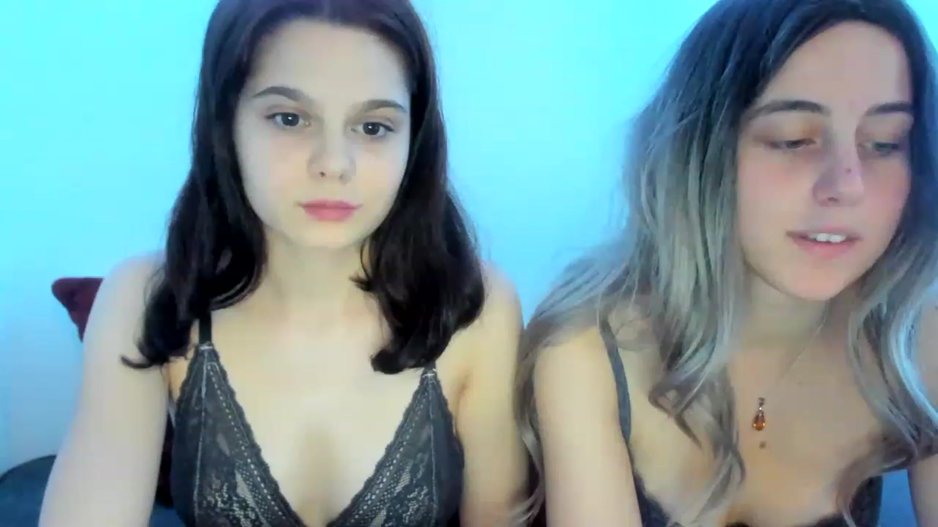 Gallery image thumbnail from AriahKiss's myfreecams stream on, 04/09/2023, 17:11 image 11 of 20