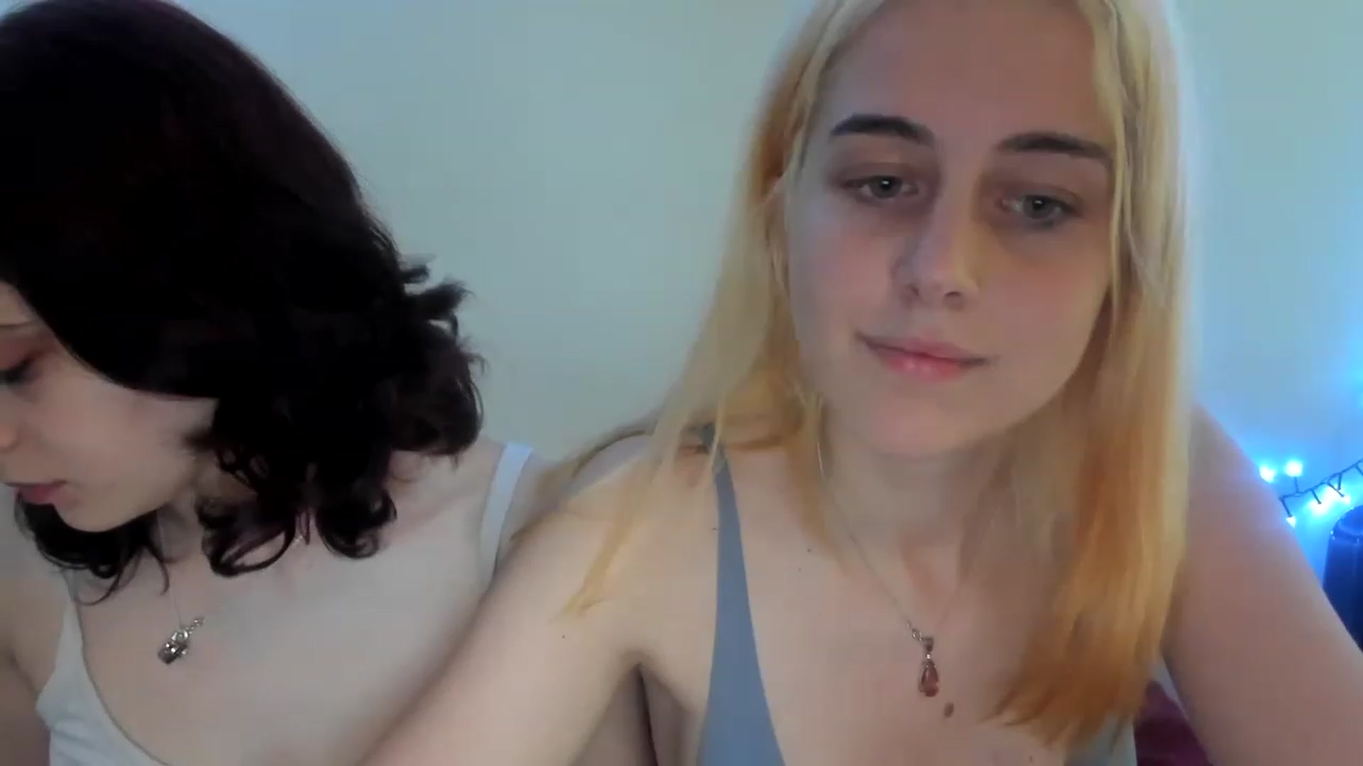 Gallery image thumbnail from AriahKiss's myfreecams stream on, 05/14/2023, 18:17 image 18 of 20