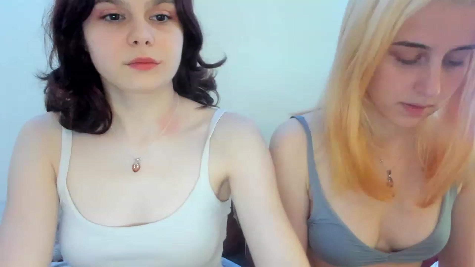 Gallery image thumbnail from AriahKiss's myfreecams stream on, 05/14/2023, 18:17 image 3 of 20